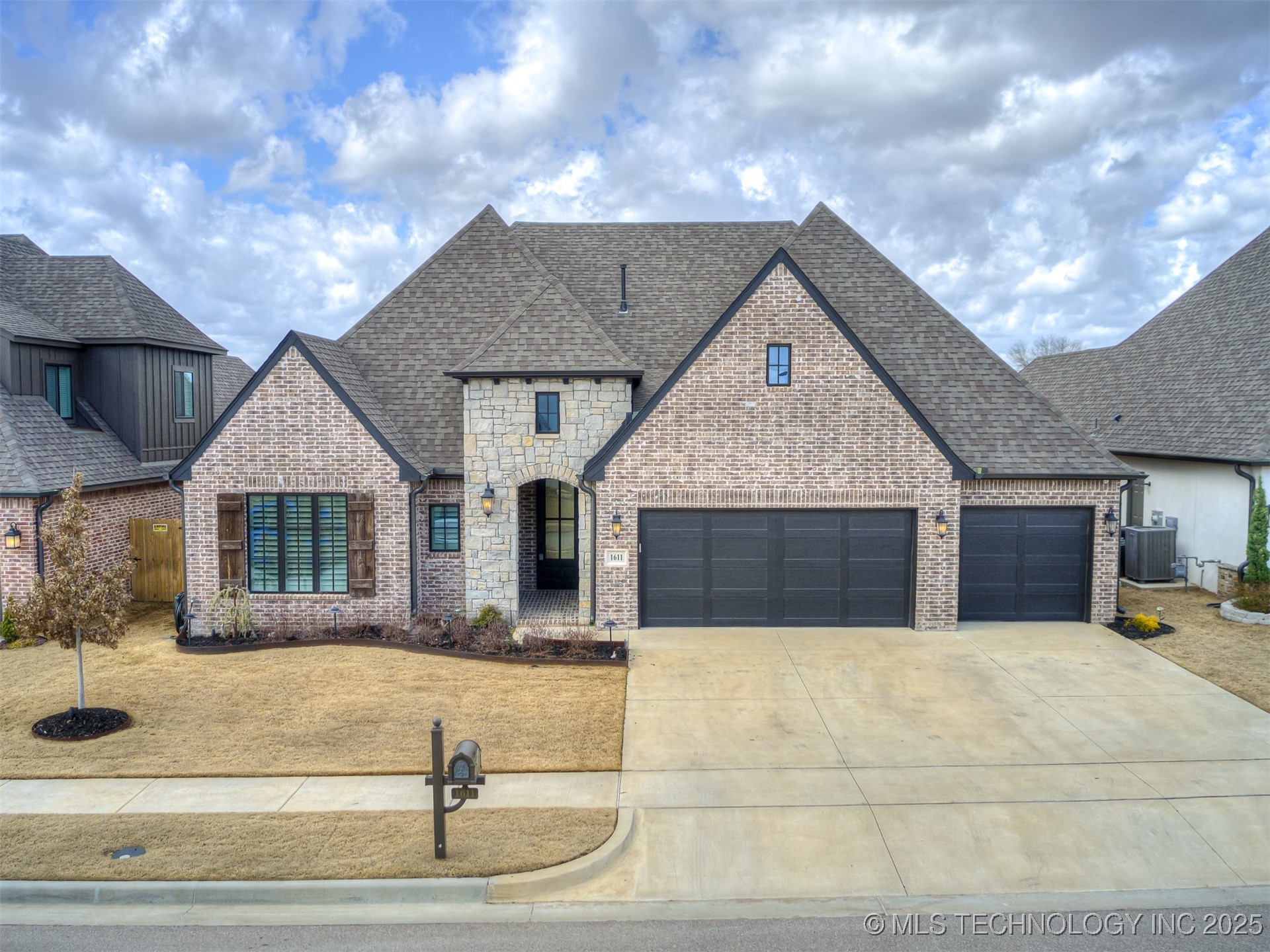 Hickory Creek Real Estate Listings Main Image
