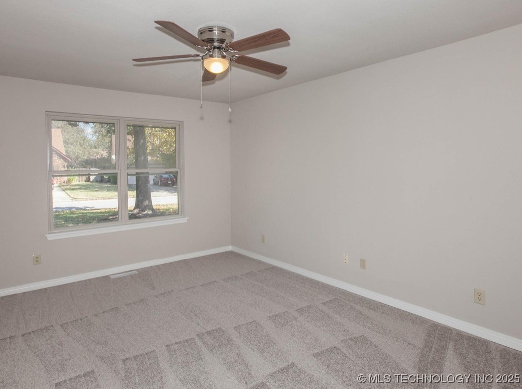 2625 W Fort Worth Place Property Photo 8