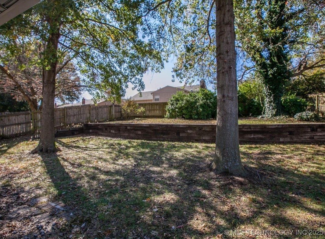 2625 W Fort Worth Place Property Photo 18