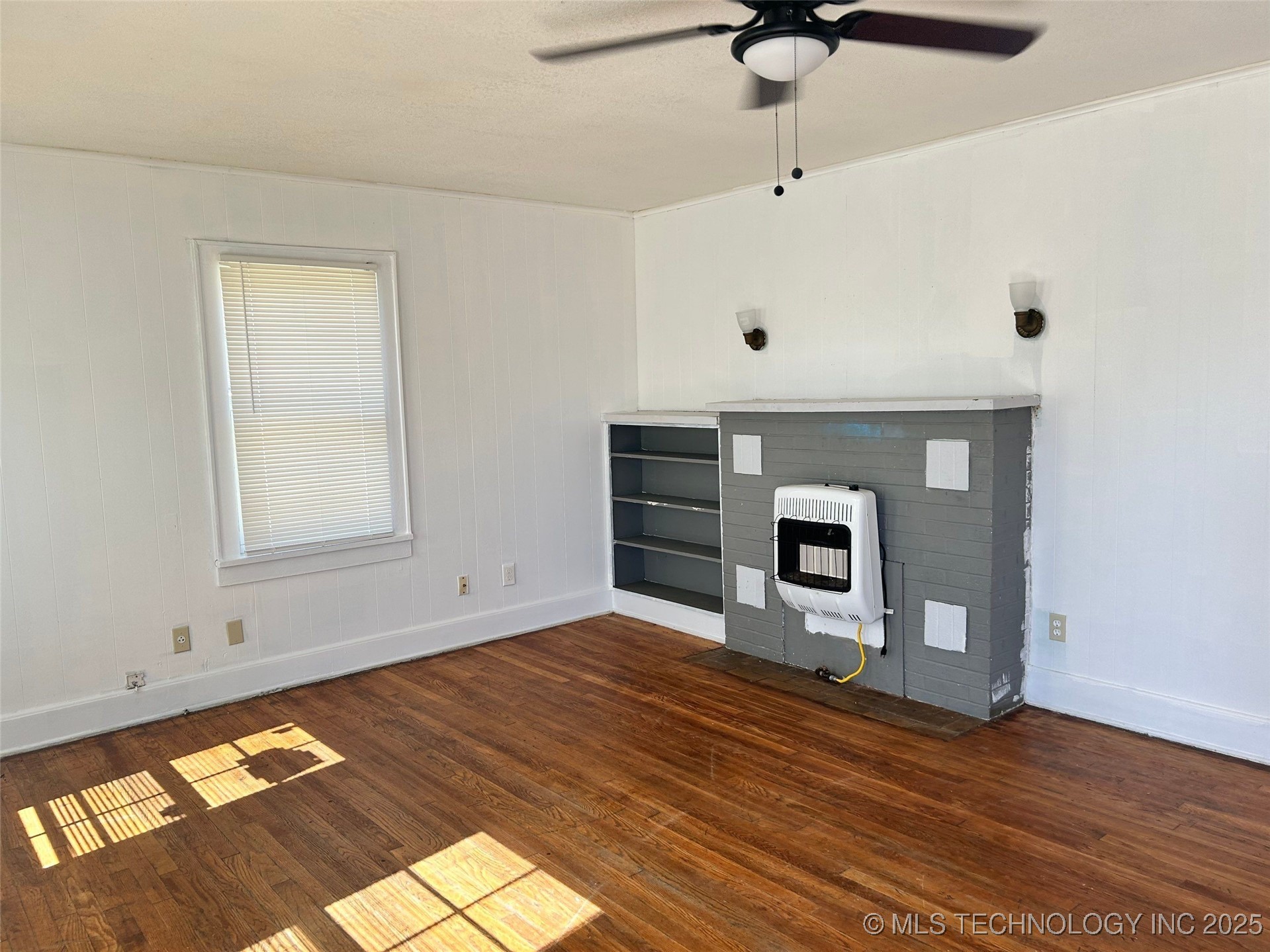 628 W 19th Street Property Photo 2
