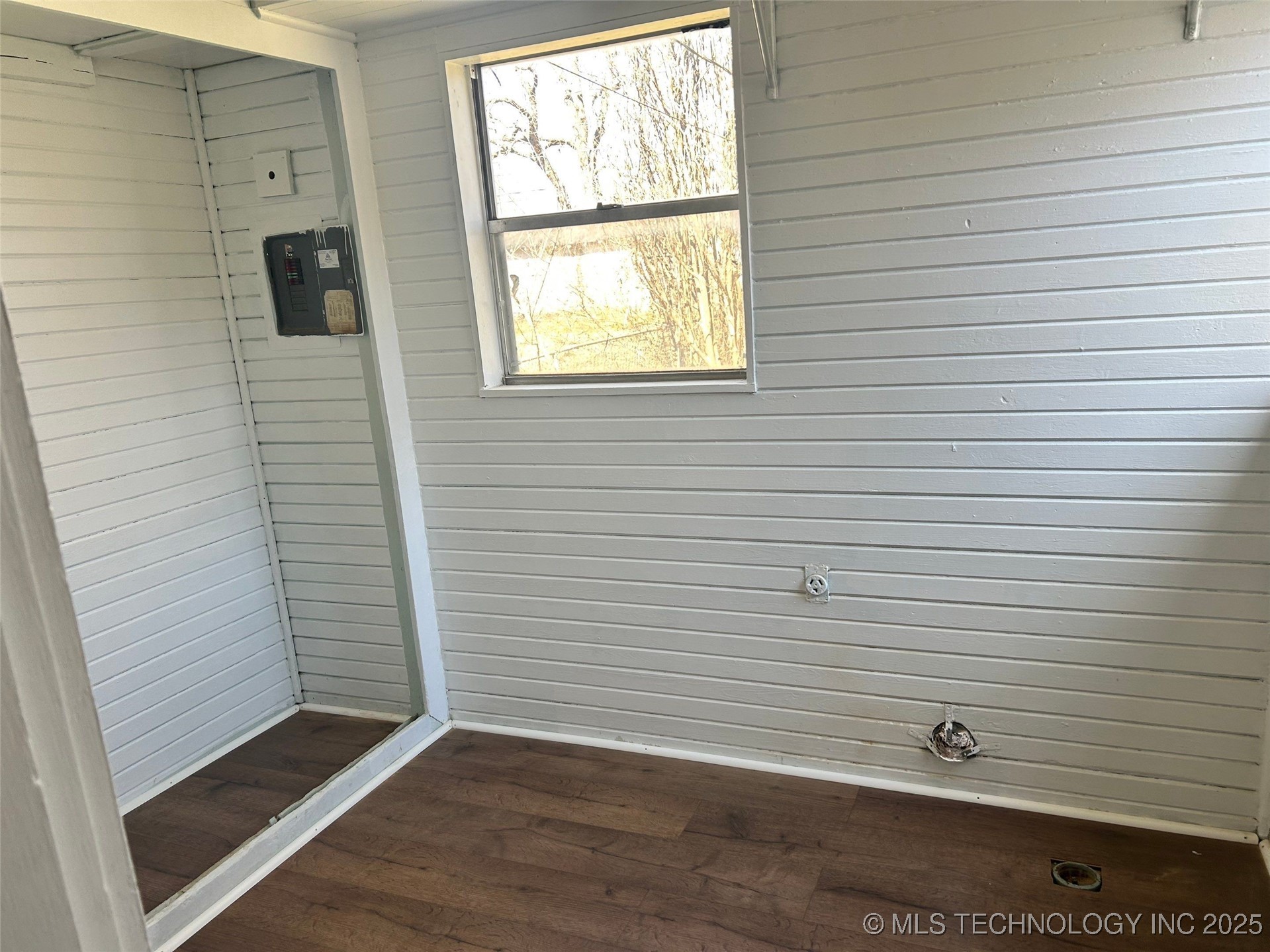 628 W 19th Street Property Photo 6