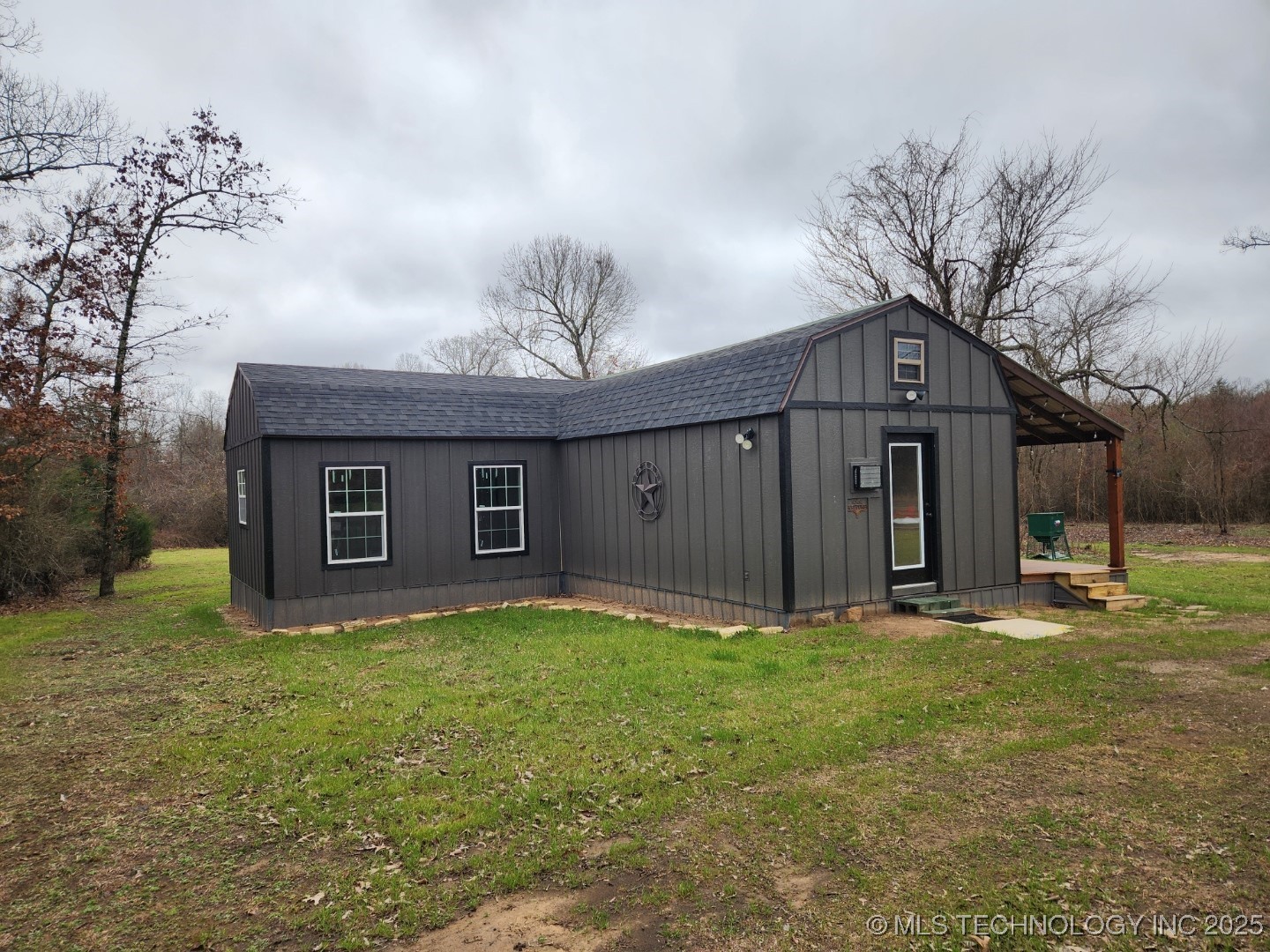 64 N 4180 Road Property Photo 3