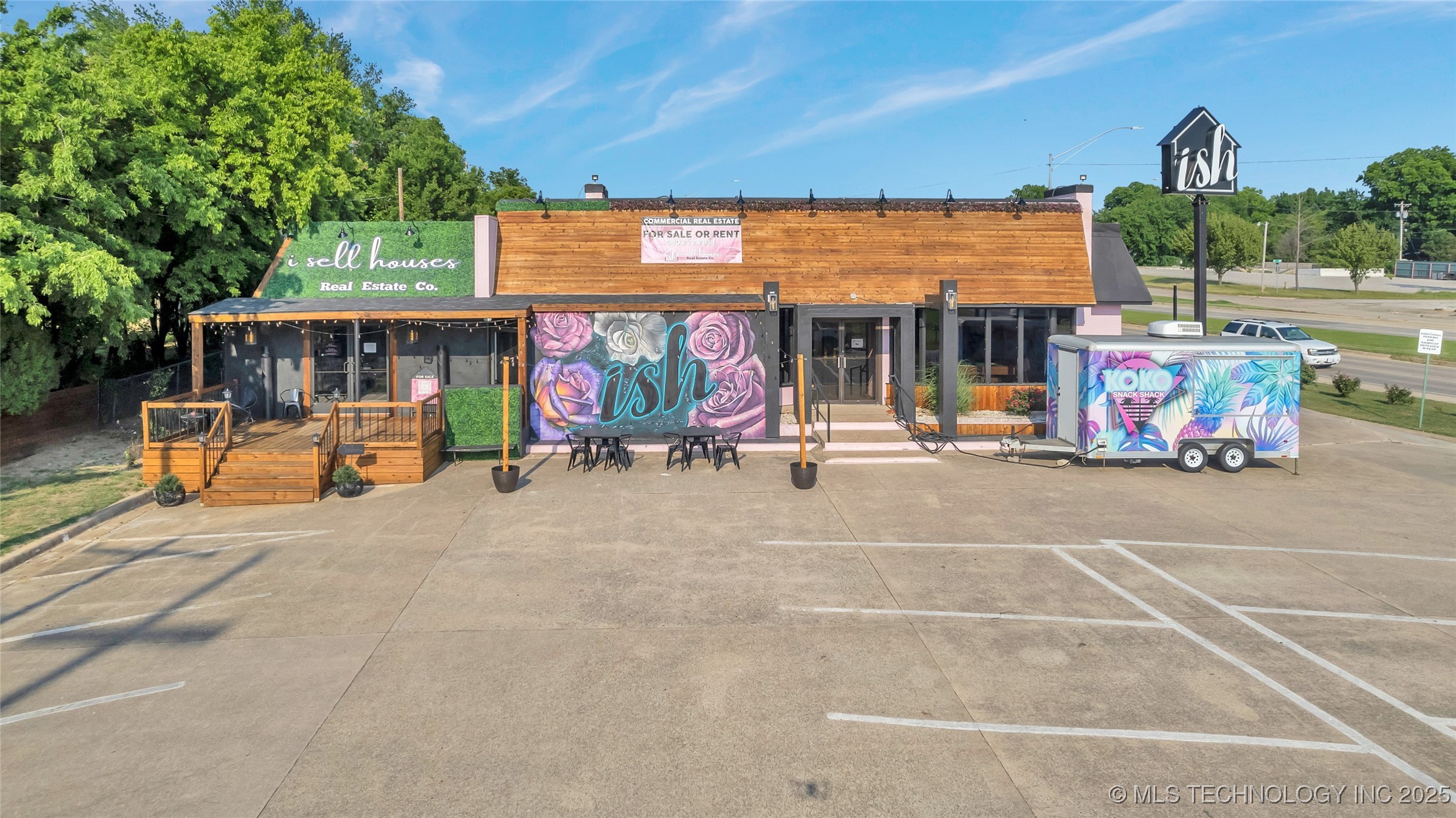 1713 W Broadway Property Photo
