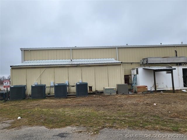 101 Hwy 70 E Property Photo 2