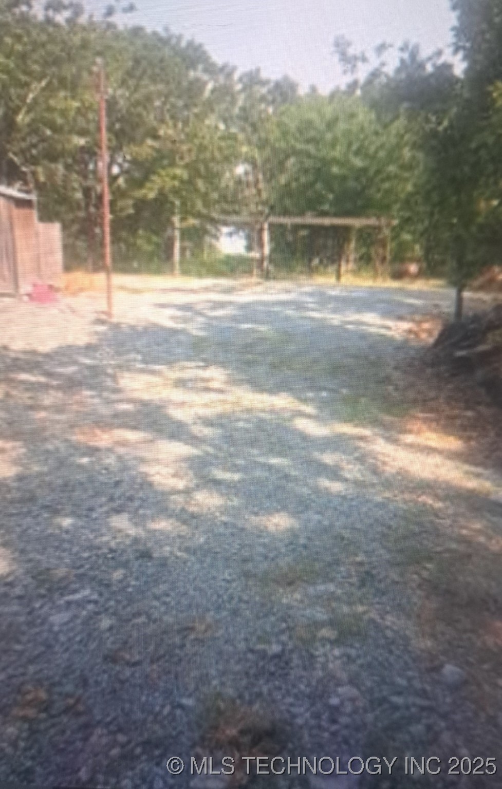 909 Buds Point Road Property Photo 4