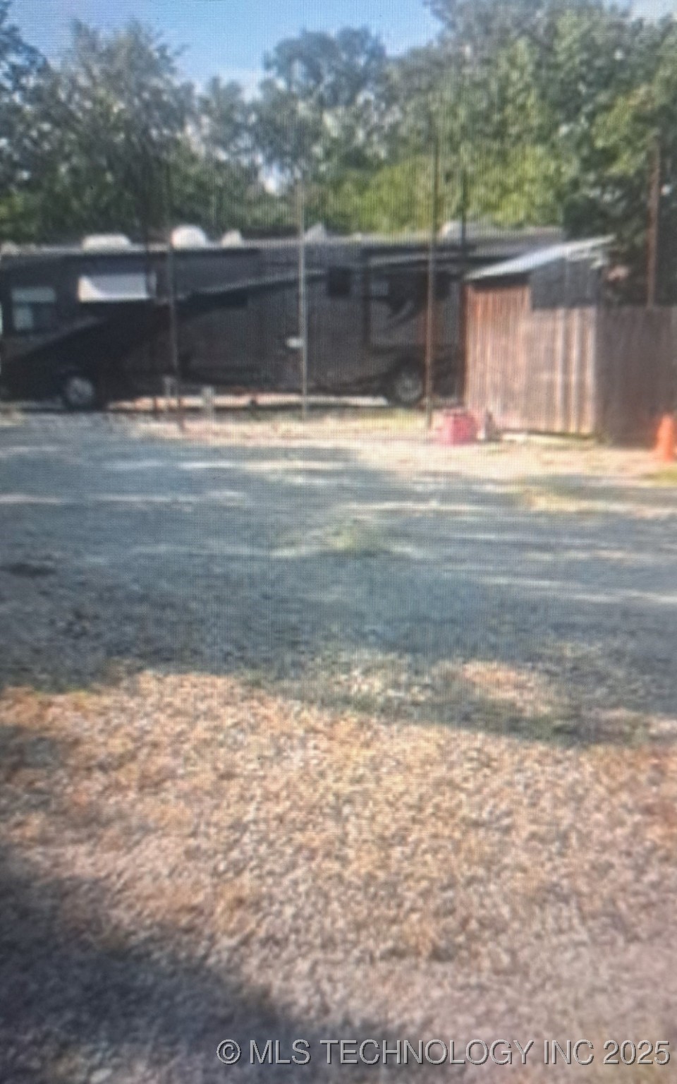 909 Buds Point Road Property Photo 7