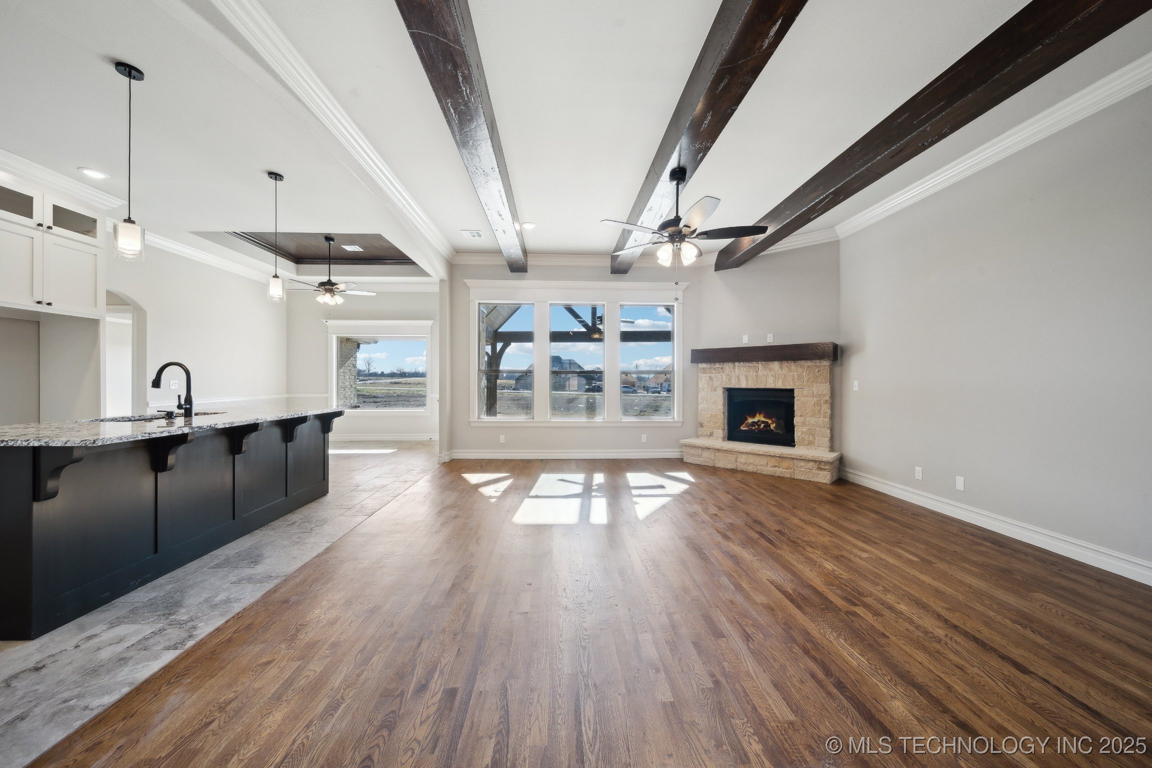 5214 E Norwood Street Property Photo 5