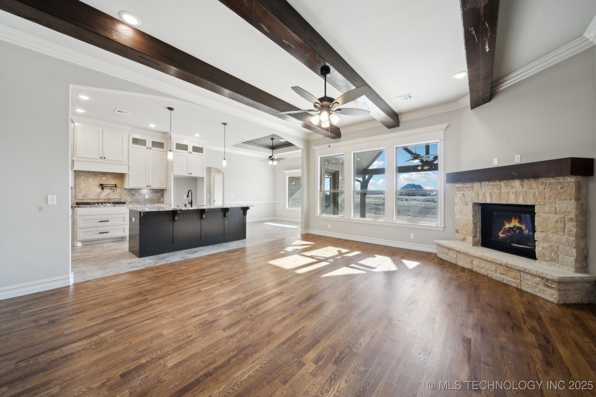 5214 E Norwood Street Property Photo 6