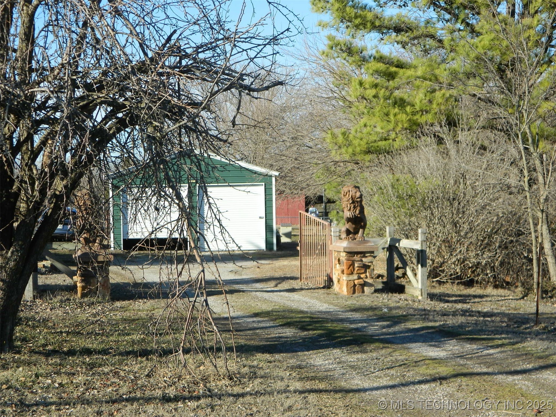 894 Chickasaw Road Property Photo 6