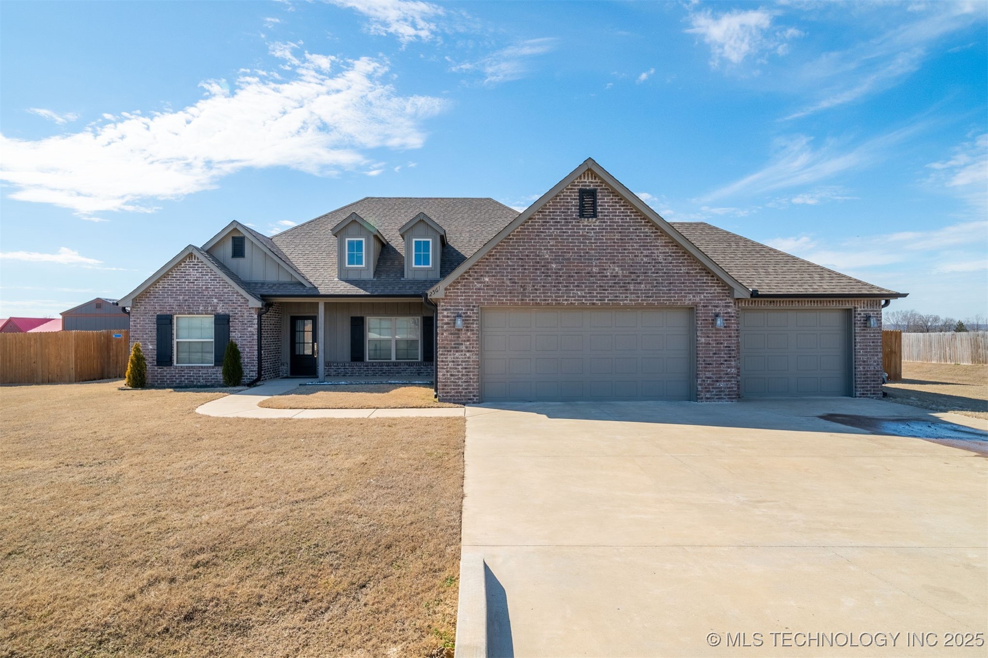 2561 S Catalayah Lane Property Photo