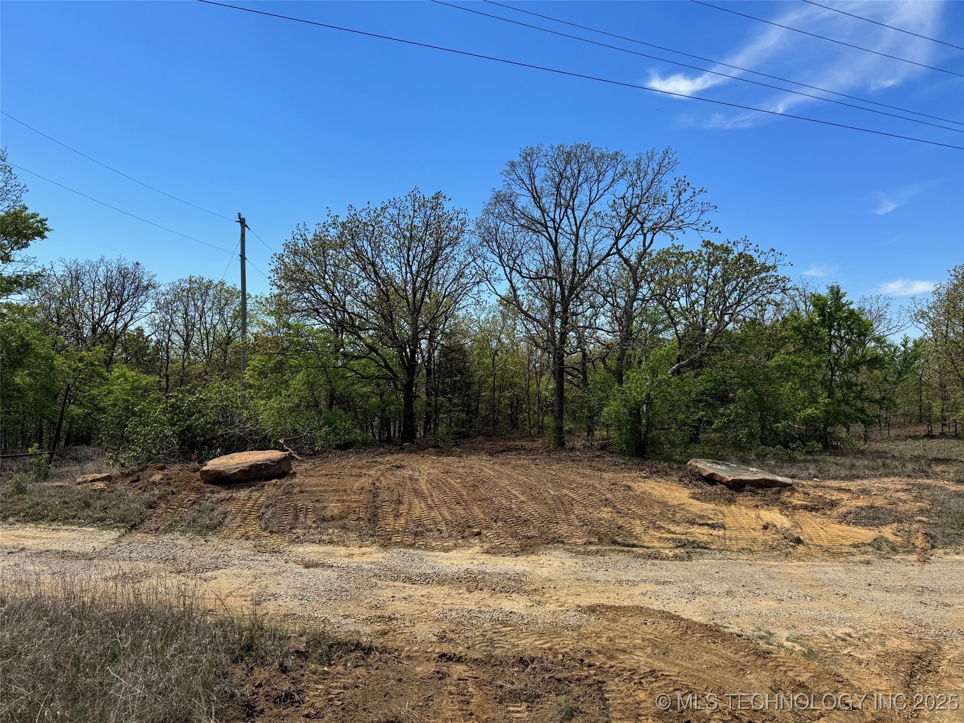 3 W Cedar Lane Property Photo 8