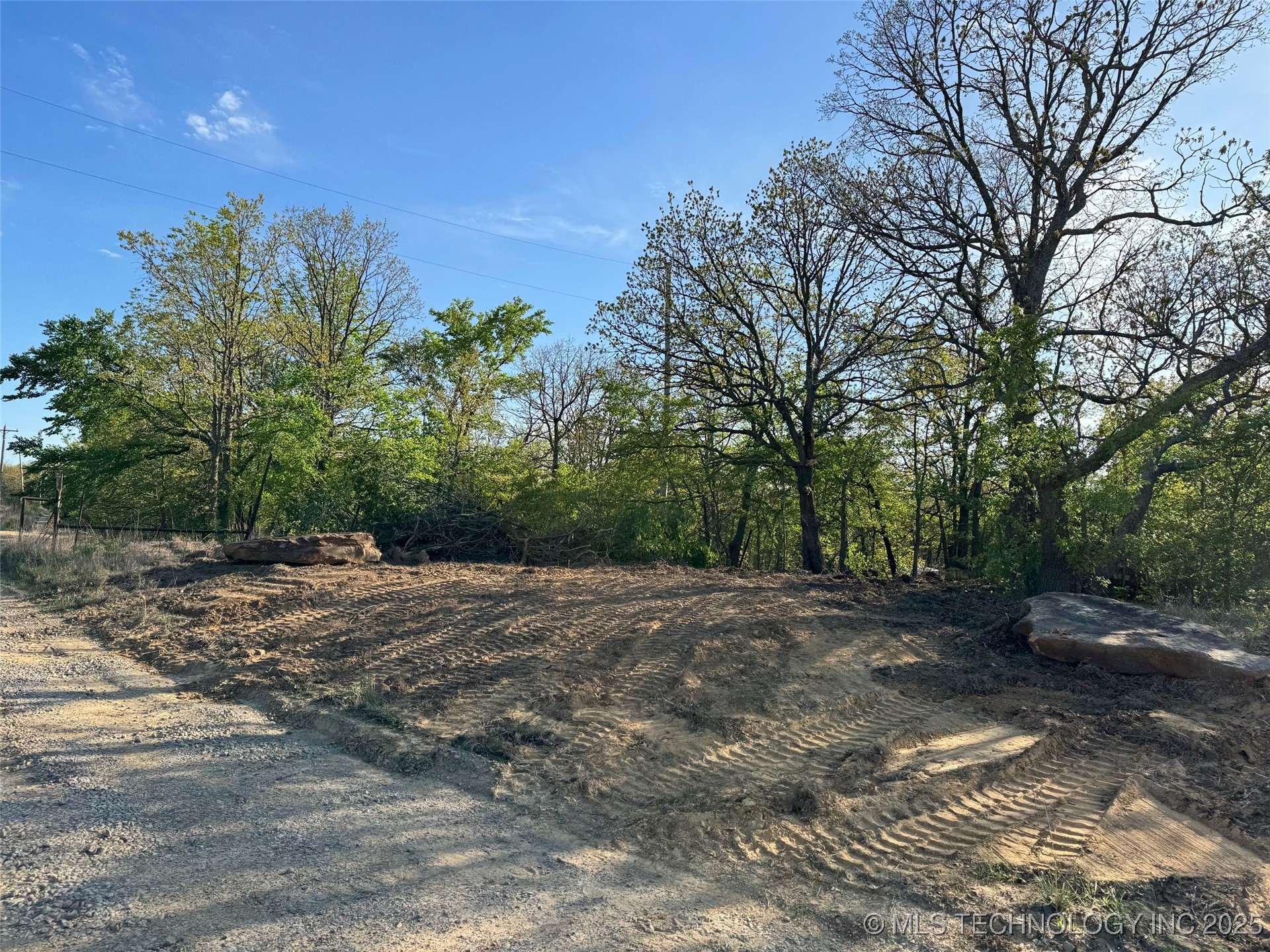 3 W Cedar Lane Property Photo 17