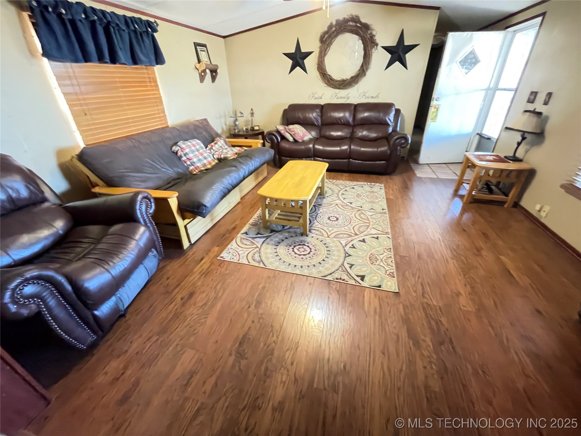 427516 E 1144 Road Property Photo 9