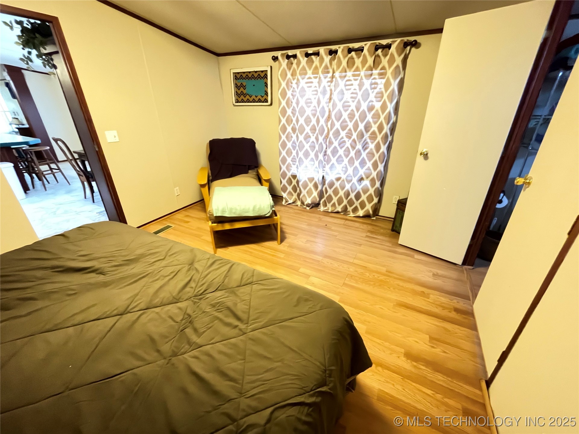 427516 E 1144 Road Property Photo 18