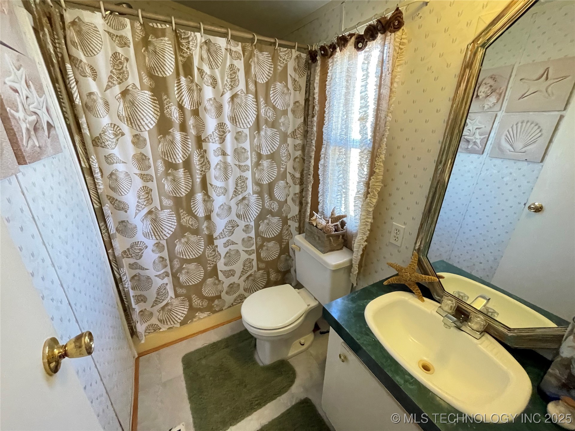 427516 E 1144 Road Property Photo 24