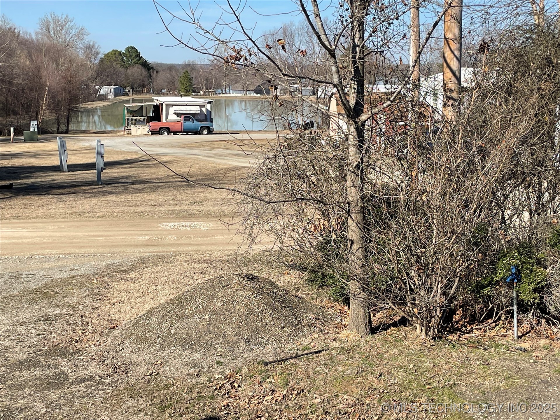 427516 E 1144 Road Property Photo 27