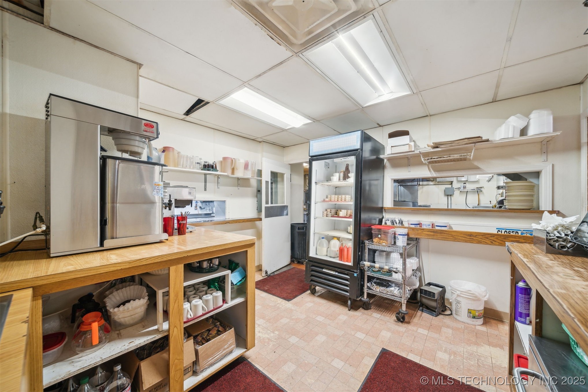 319 E Illinois Avenue Property Photo 26
