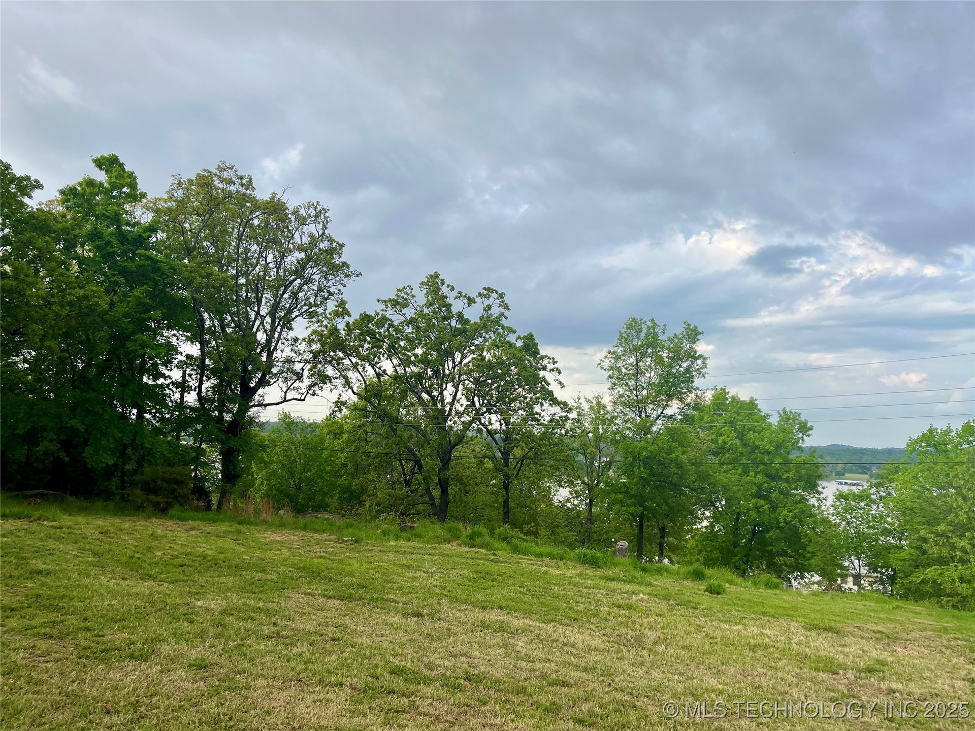 4187 Road Property Photo