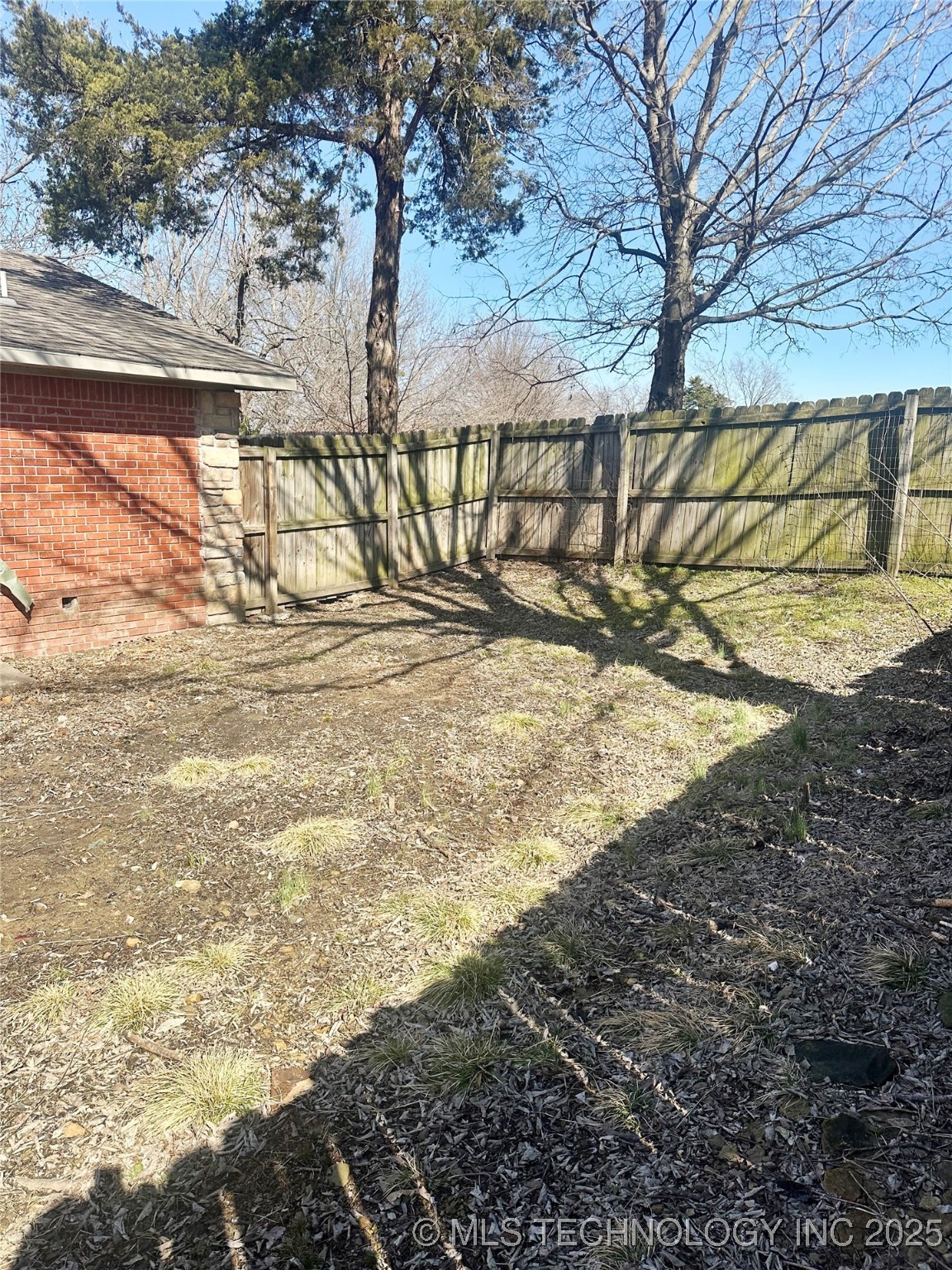 220 W Taylor Property Photo 21