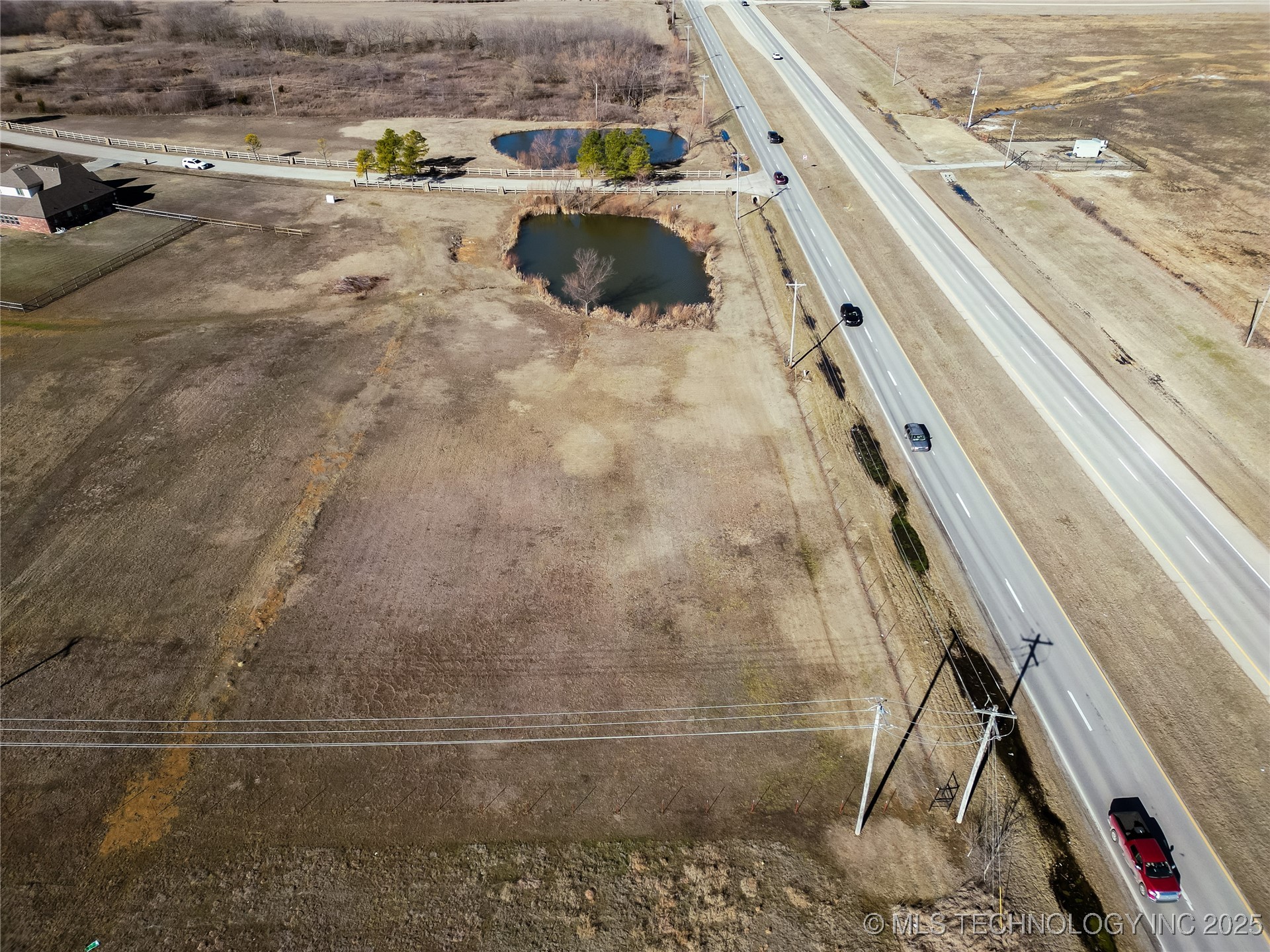 E Hwy 20 Property Photo