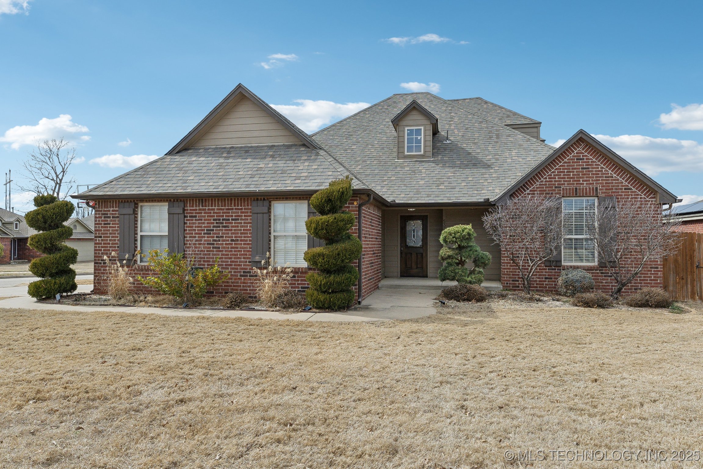 5328 Barr Drive Property Photo