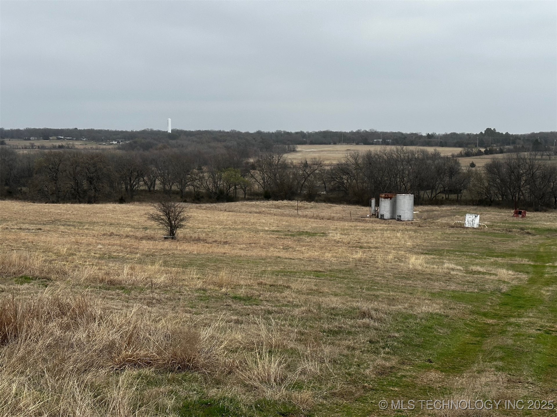 002 Cisco Road Property Photo 2