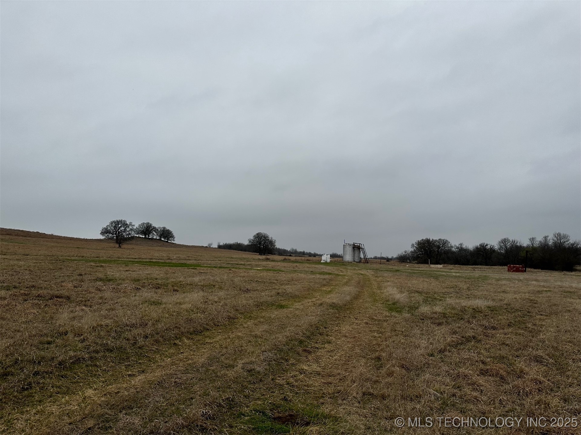 002 Cisco Road Property Photo 4