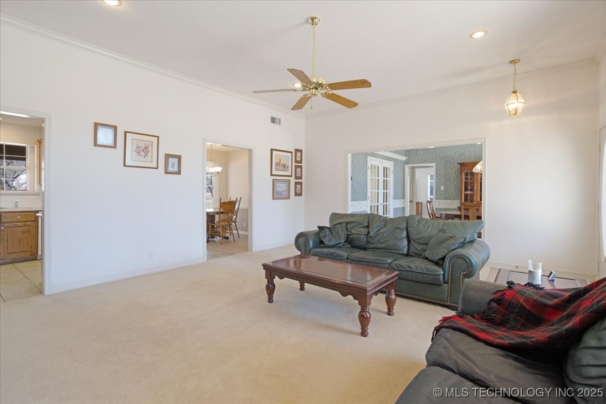 1373 4th Avenue Property Photo 5