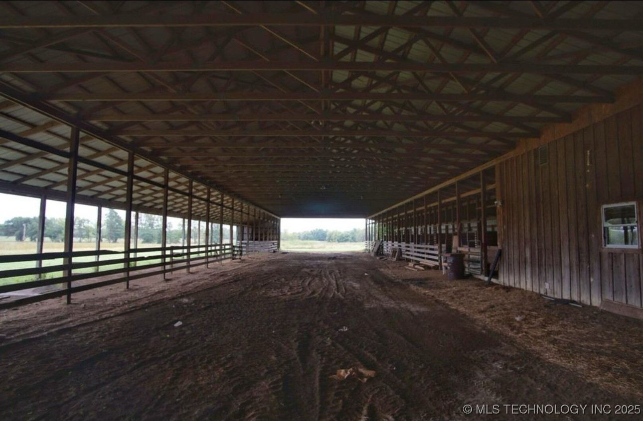16100 Ash Road Property Photo 4