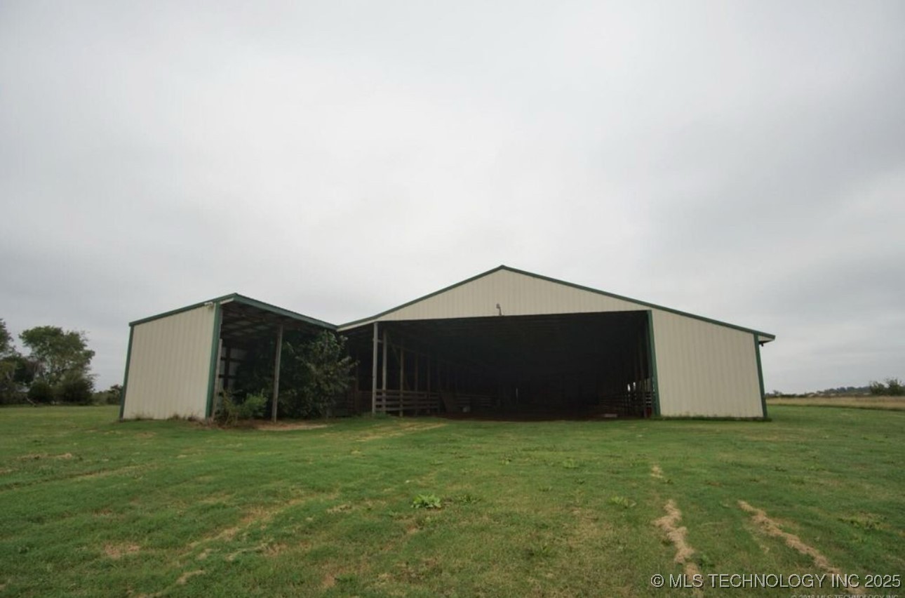 16100 Ash Road Property Photo 5