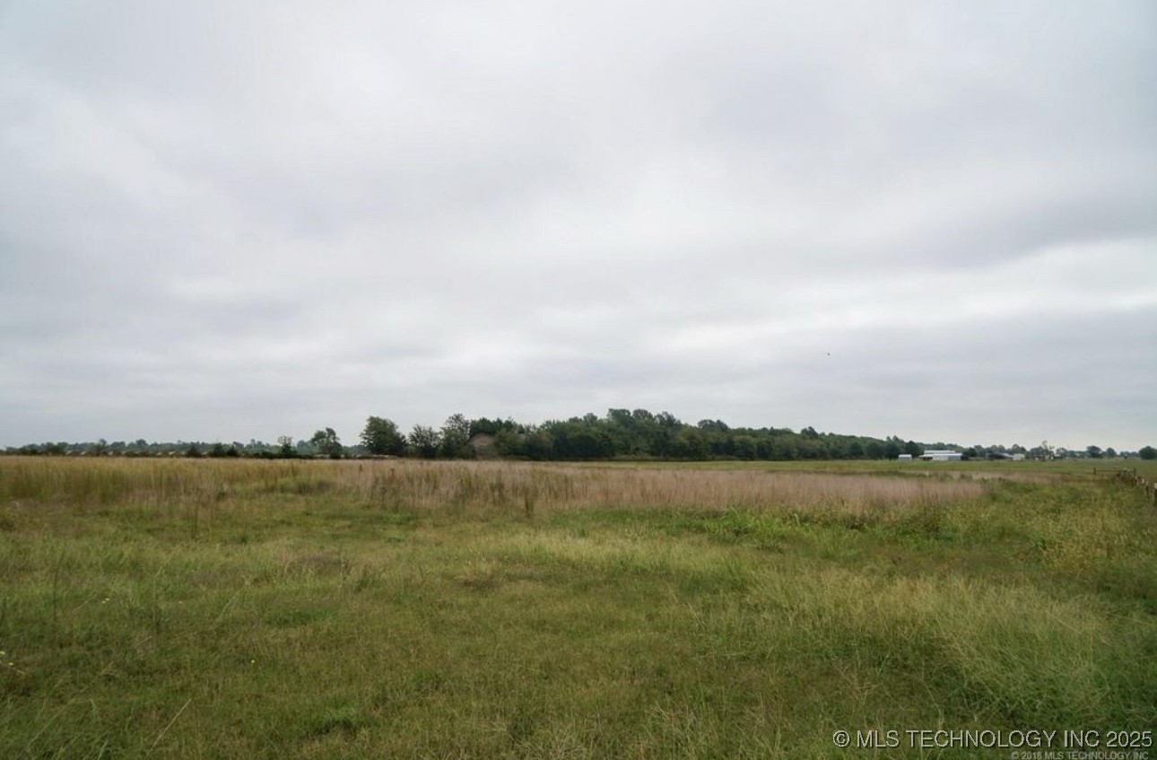 16100 Ash Road Property Photo 7