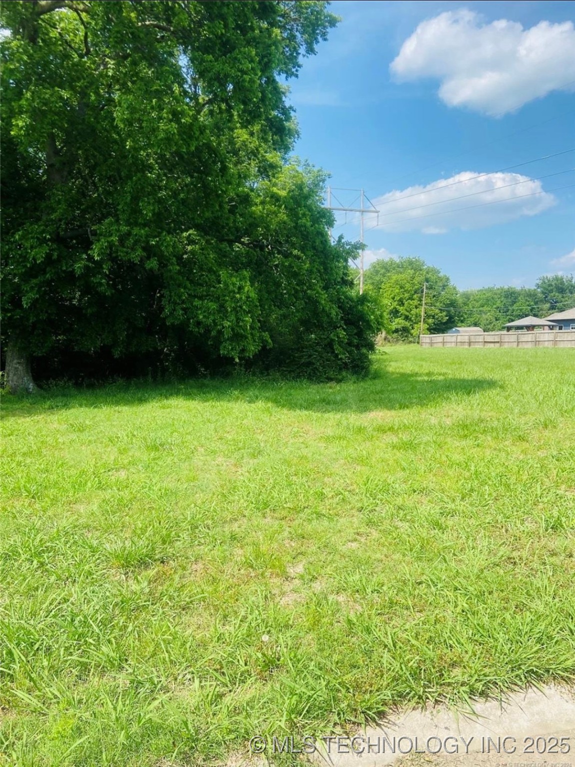 1 Courtland Circle Property Photo 2