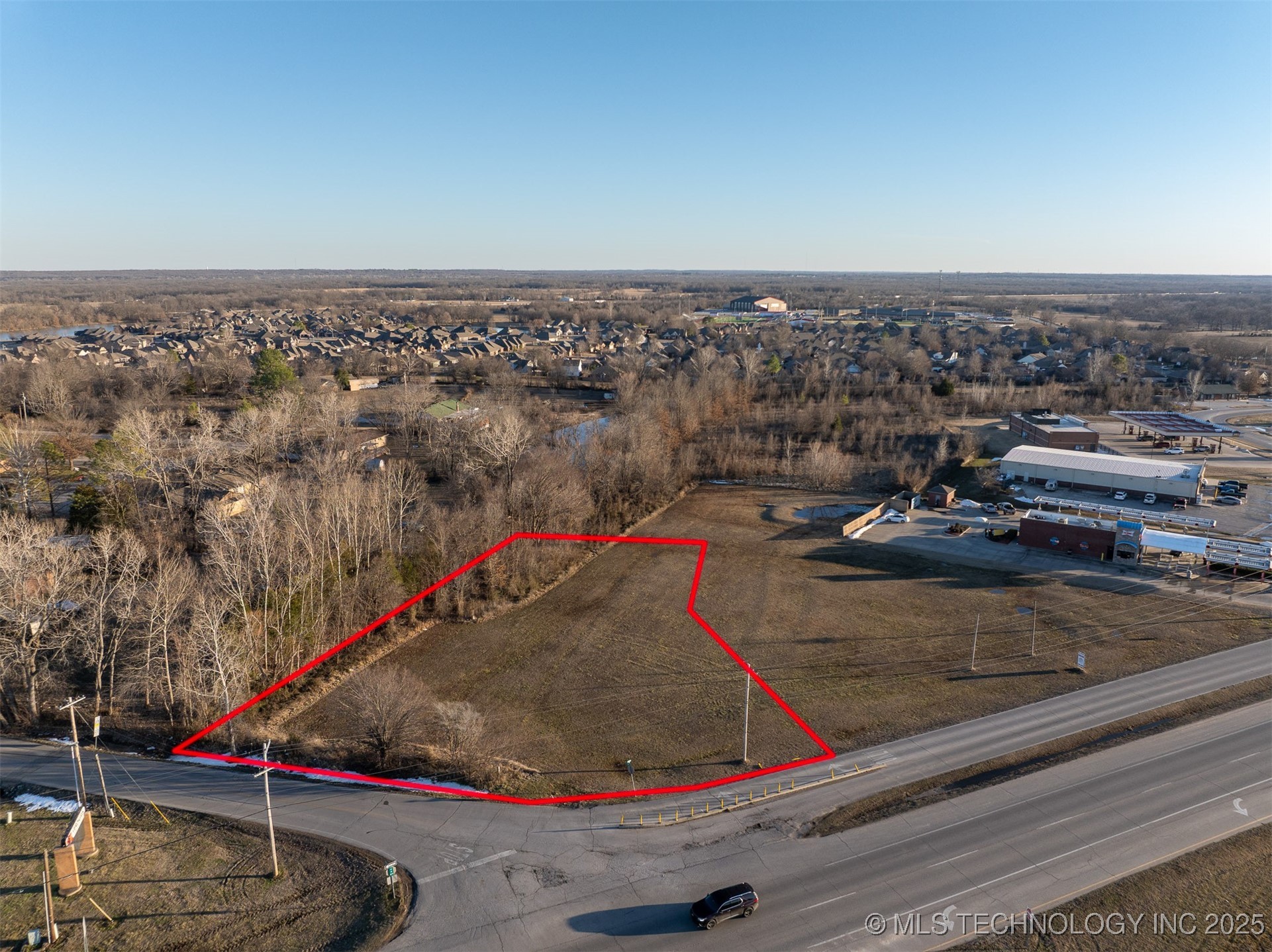 8154 E 550 Road Property Photo 6