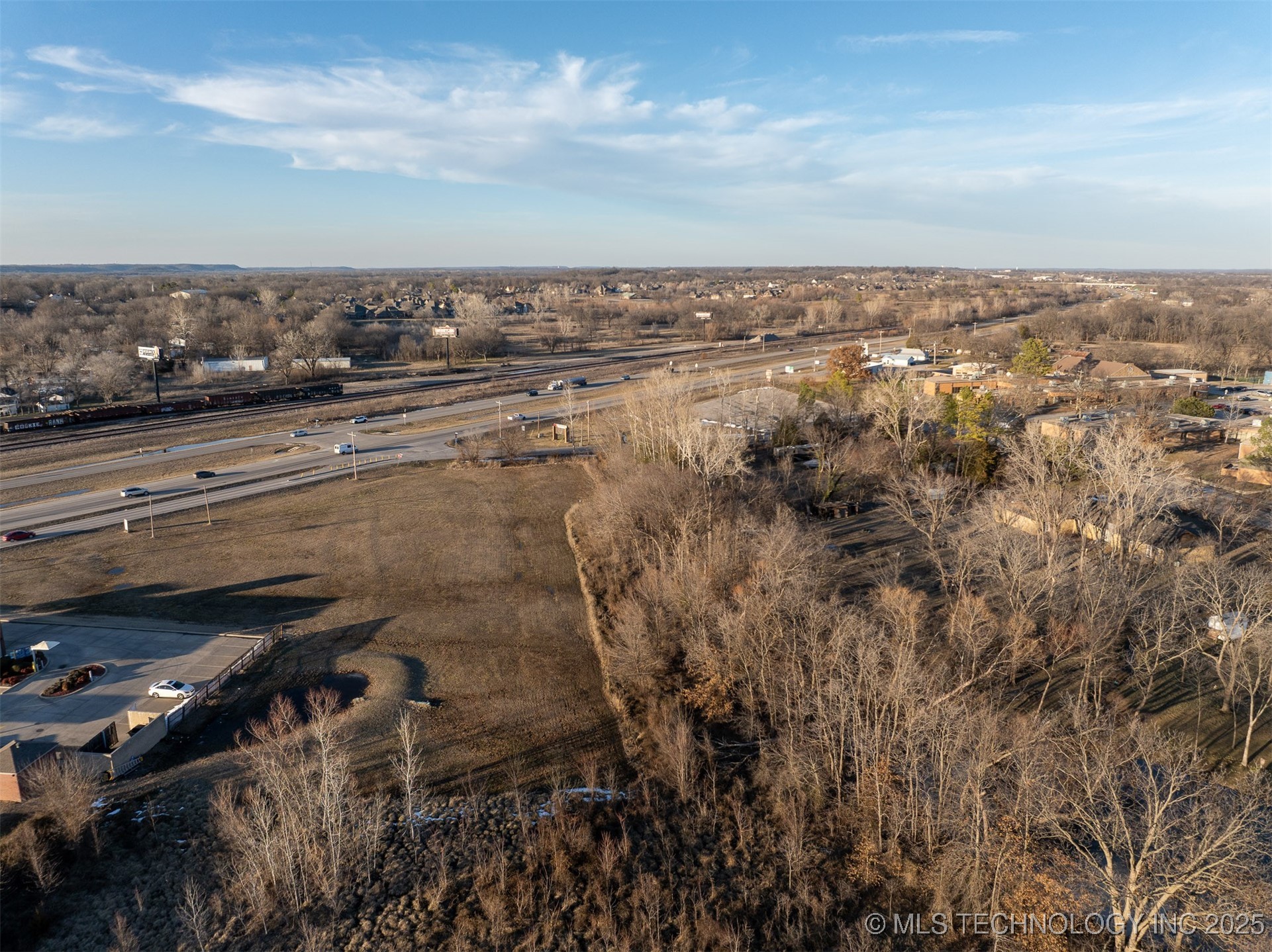 8154 E 550 Road Property Photo 10