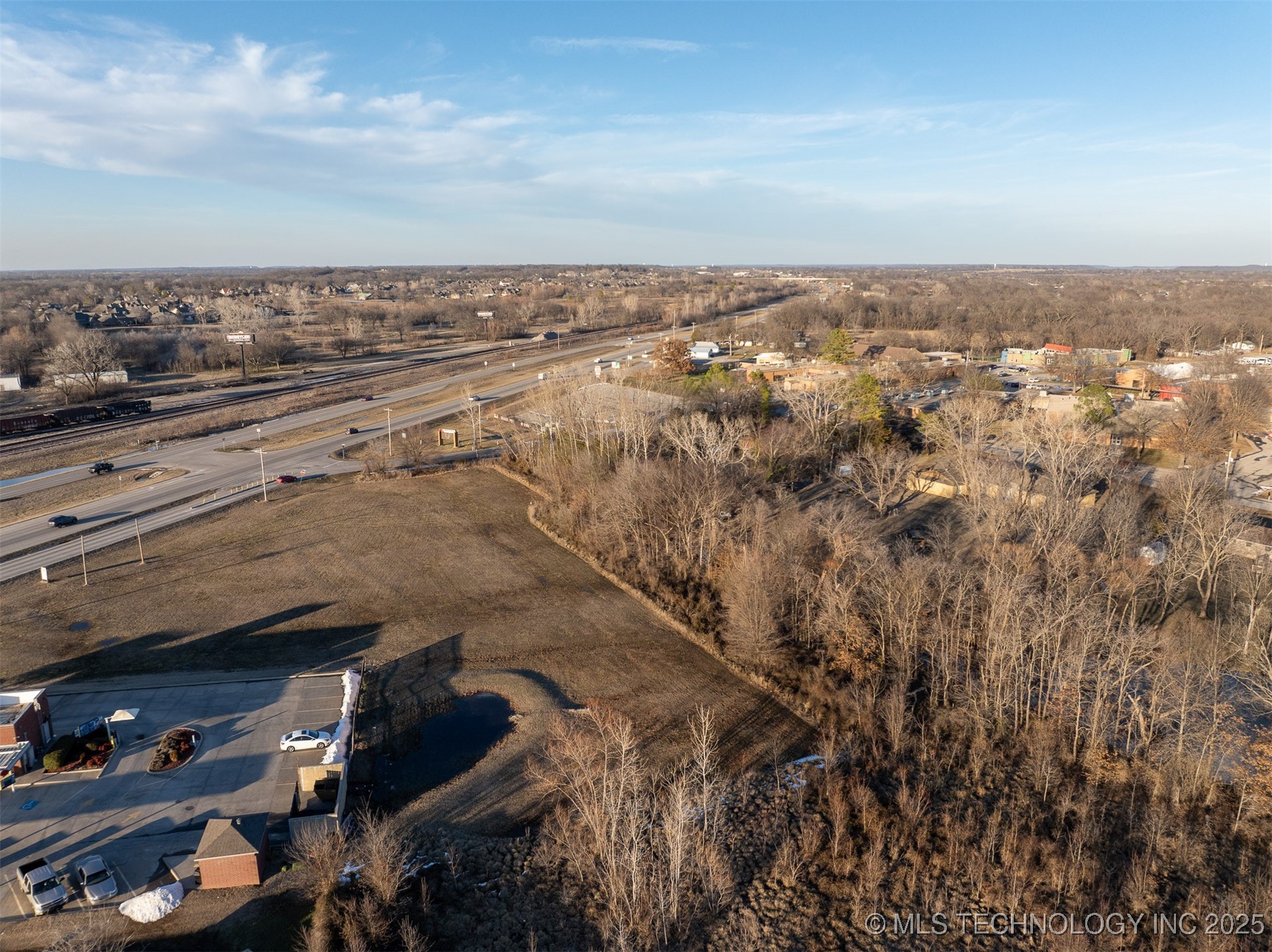8154 E 550 Road Property Photo 11