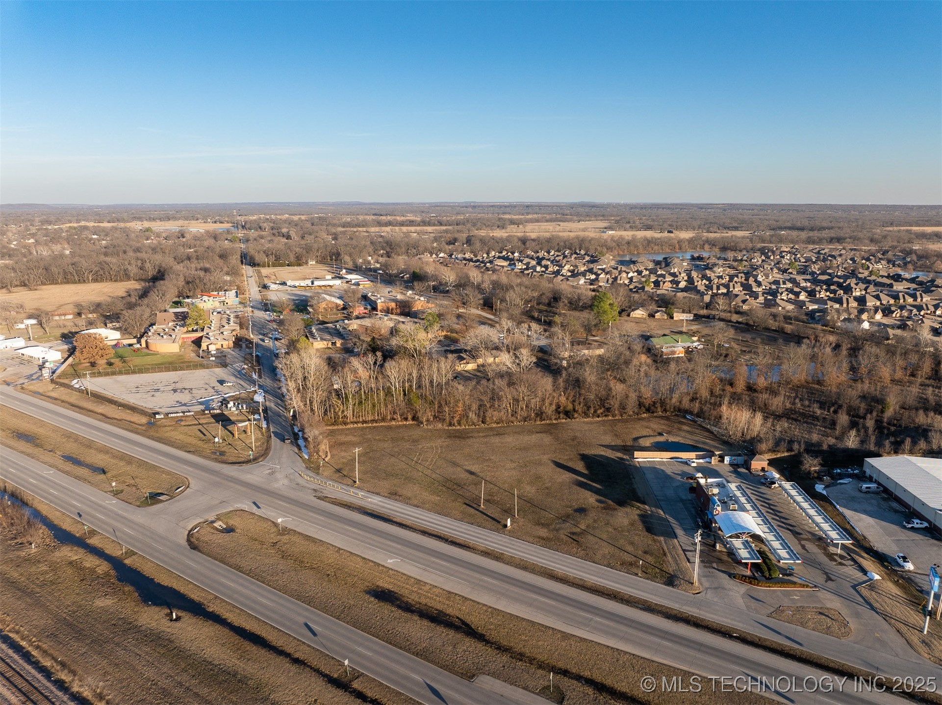 8154 E 550 Road Property Photo 26