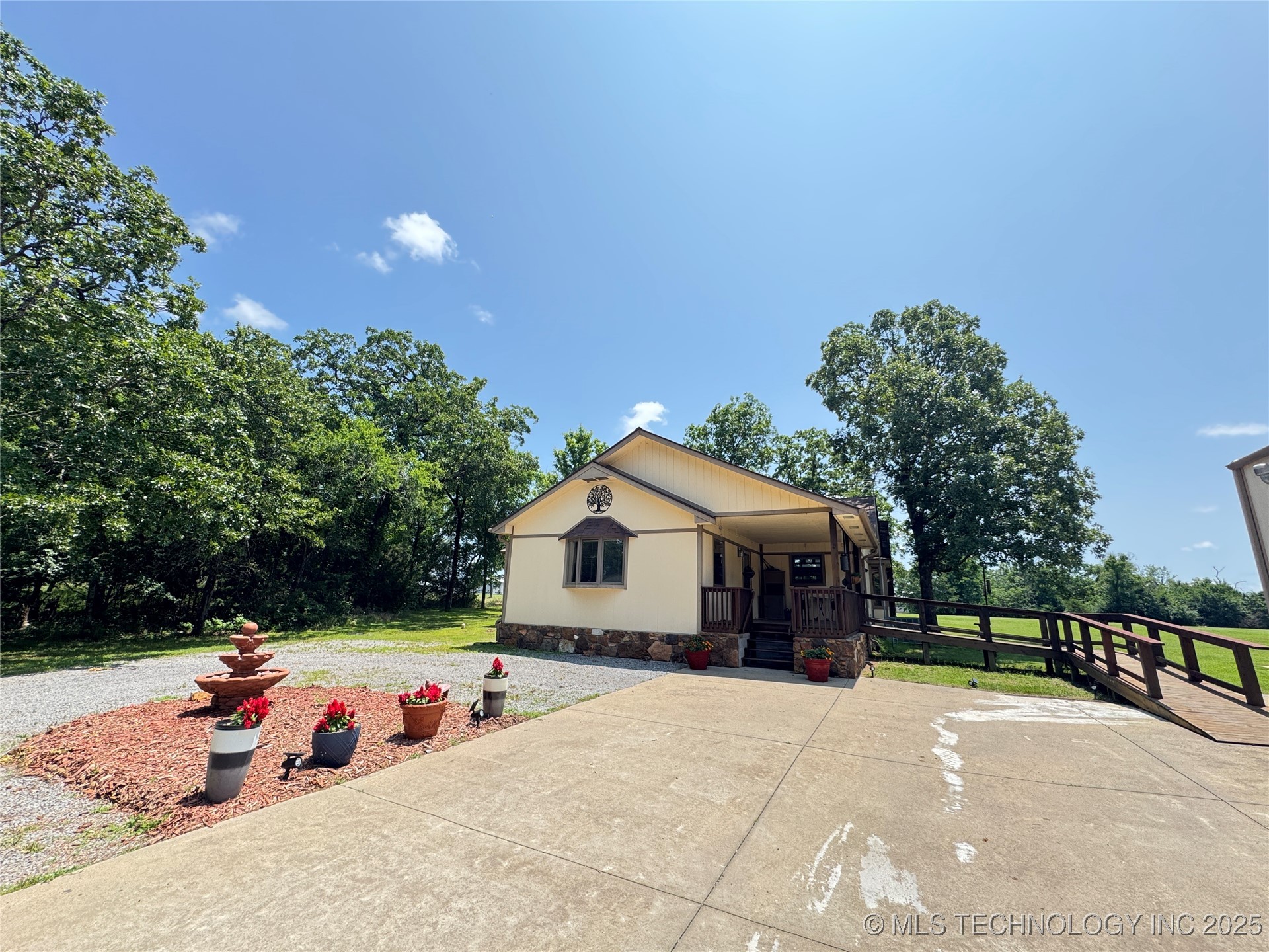 32432 S Skyline Drive Property Photo 6