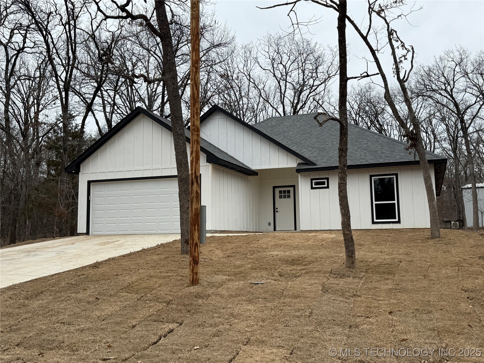 1398 Spanish Oak Drive Property Photo 1