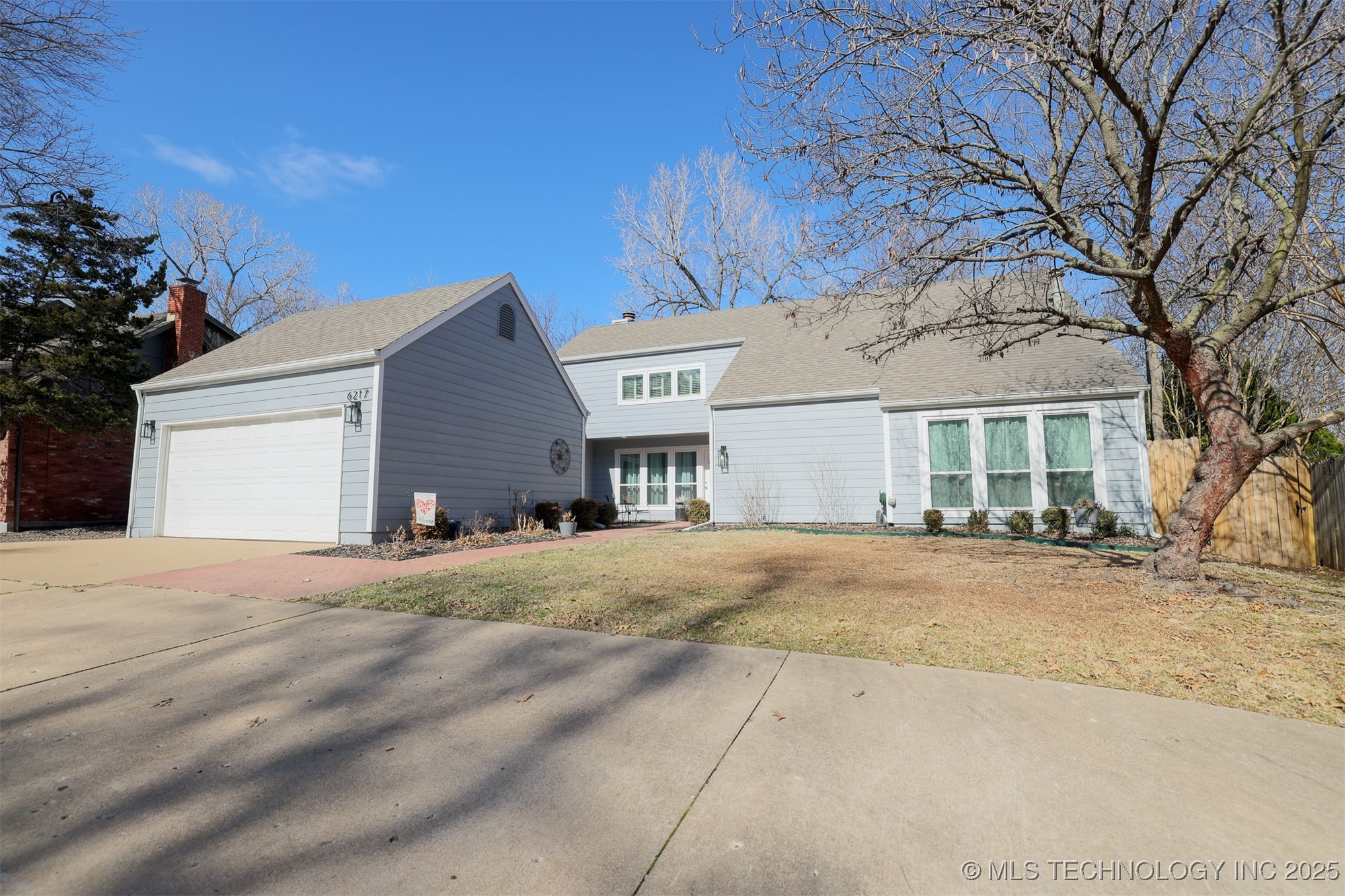 6217 E 76th Street Property Photo 1
