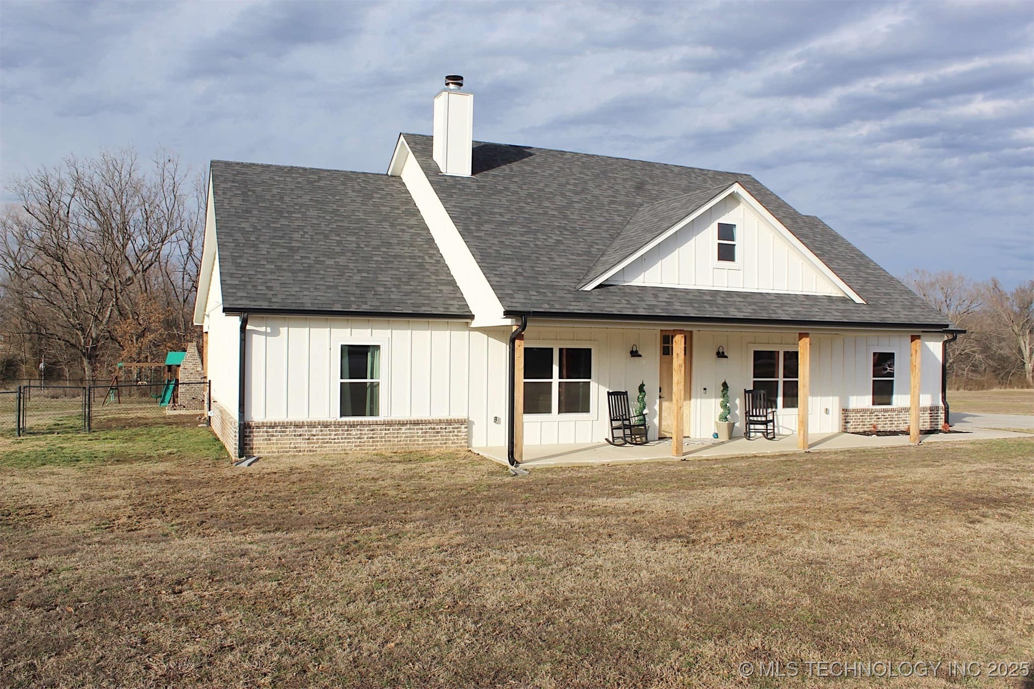 318 Twin Creeks Lane Property Photo 11