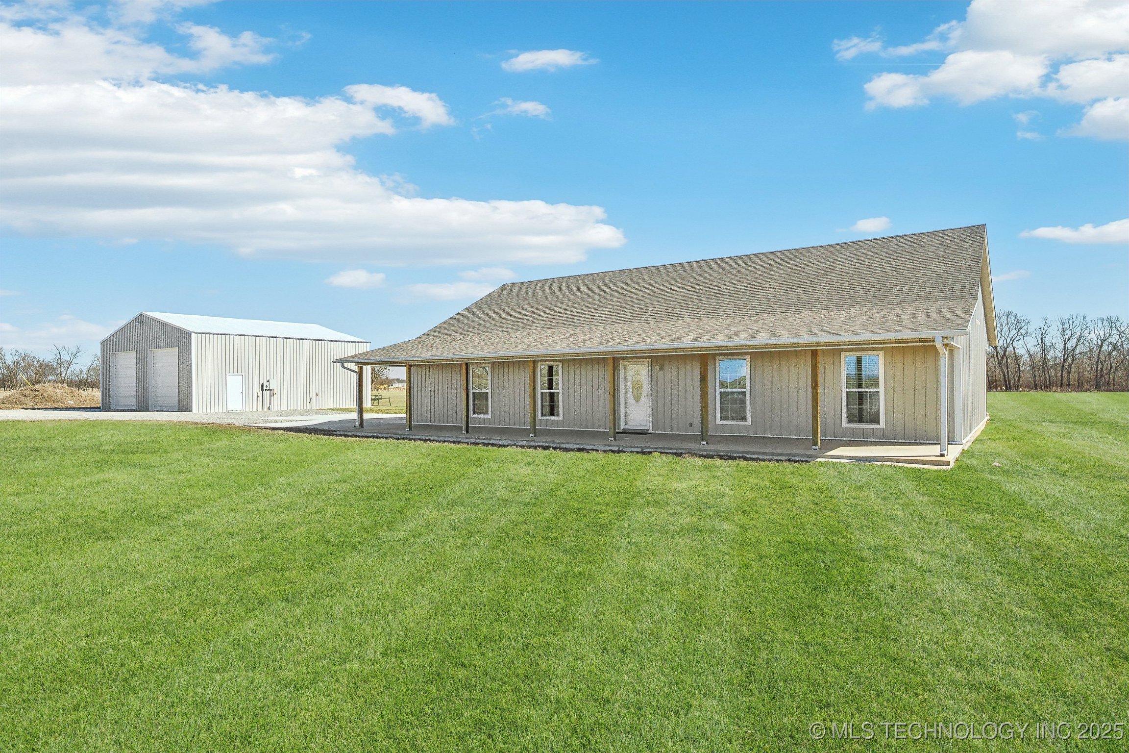 2374 N 205 Road Property Photo 1