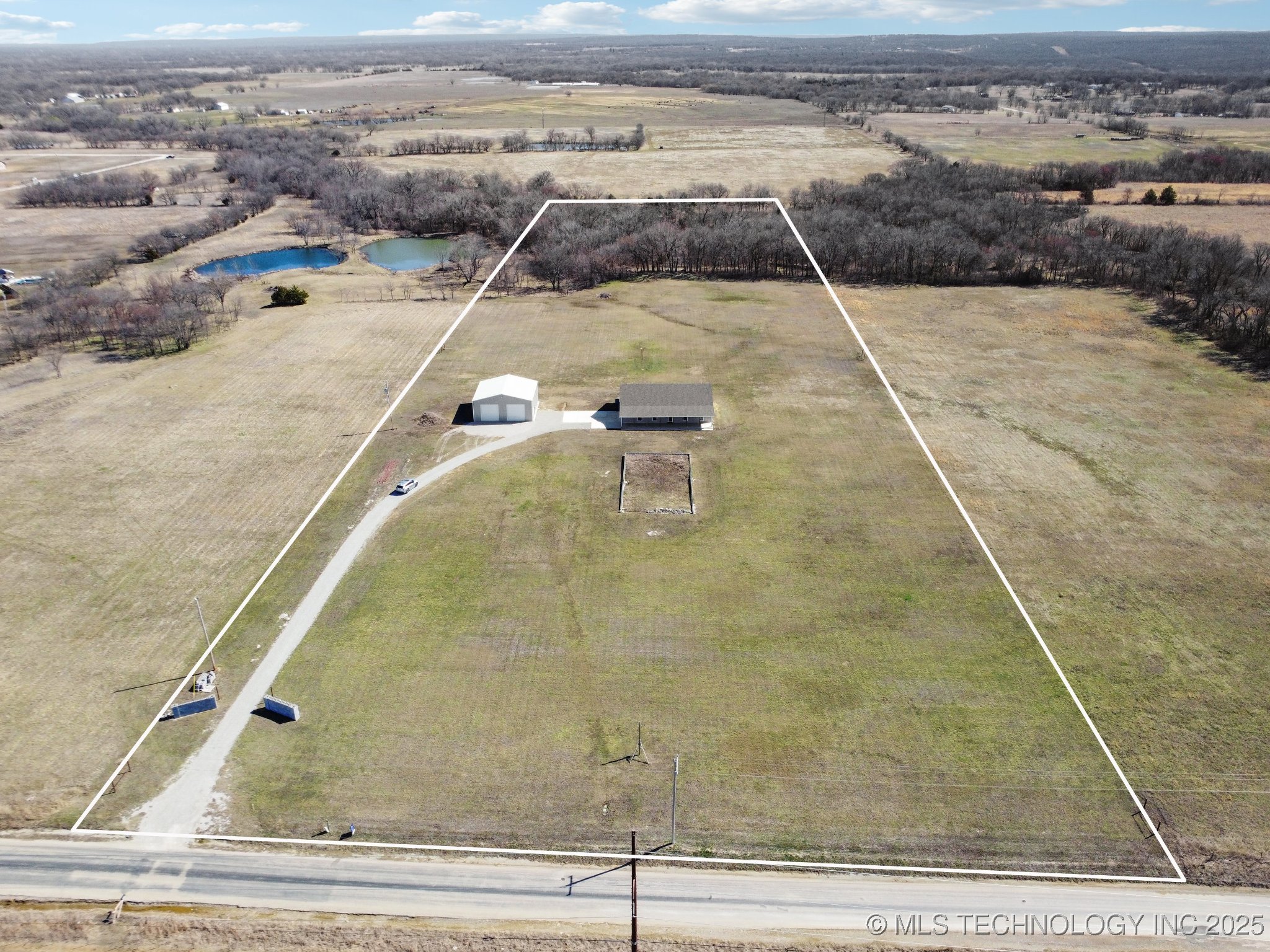2374 N 205 Road Property Photo 7