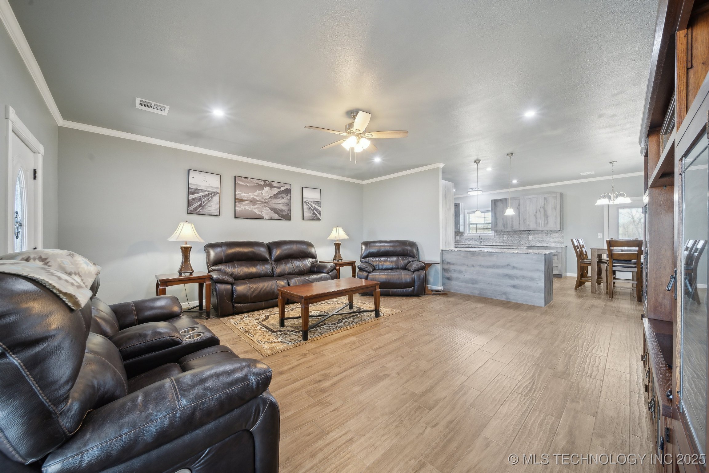 2374 N 205 Road Property Photo 9