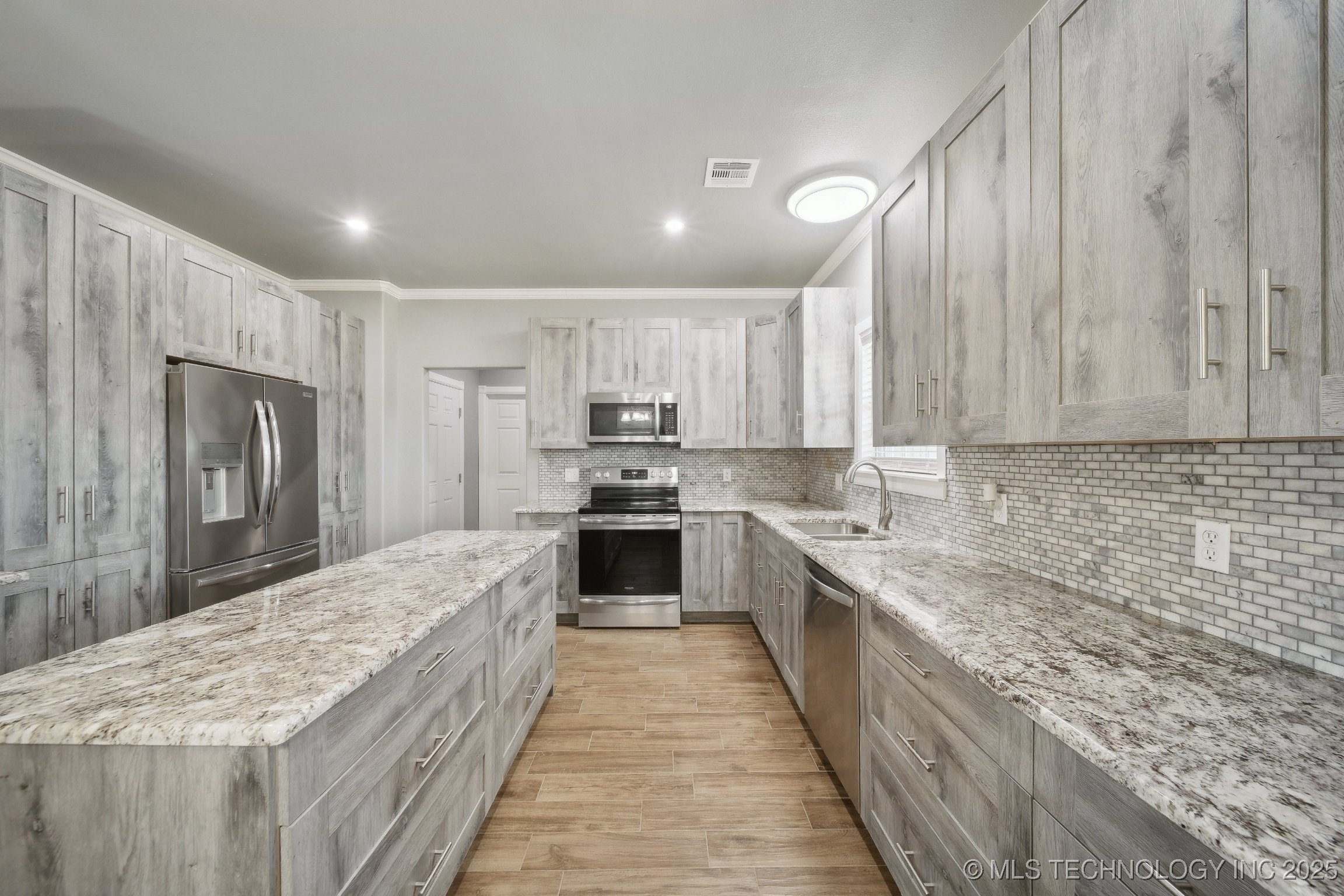 2374 N 205 Road Property Photo 12