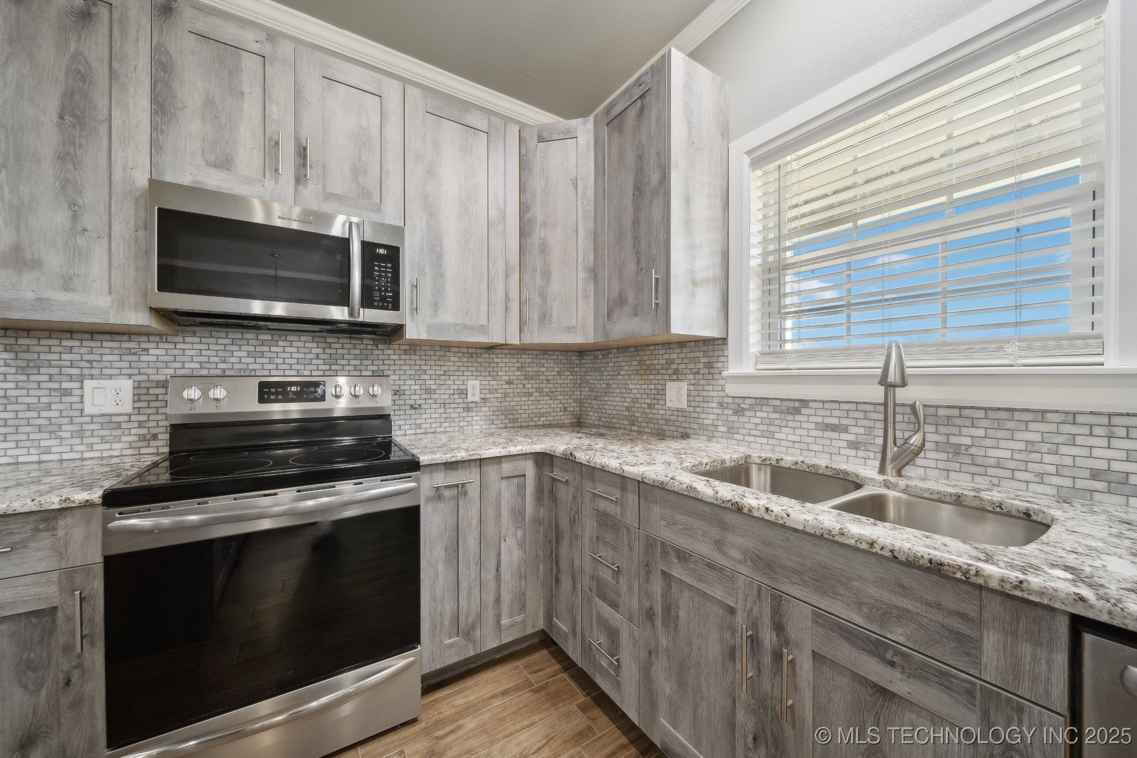 2374 N 205 Road Property Photo 13