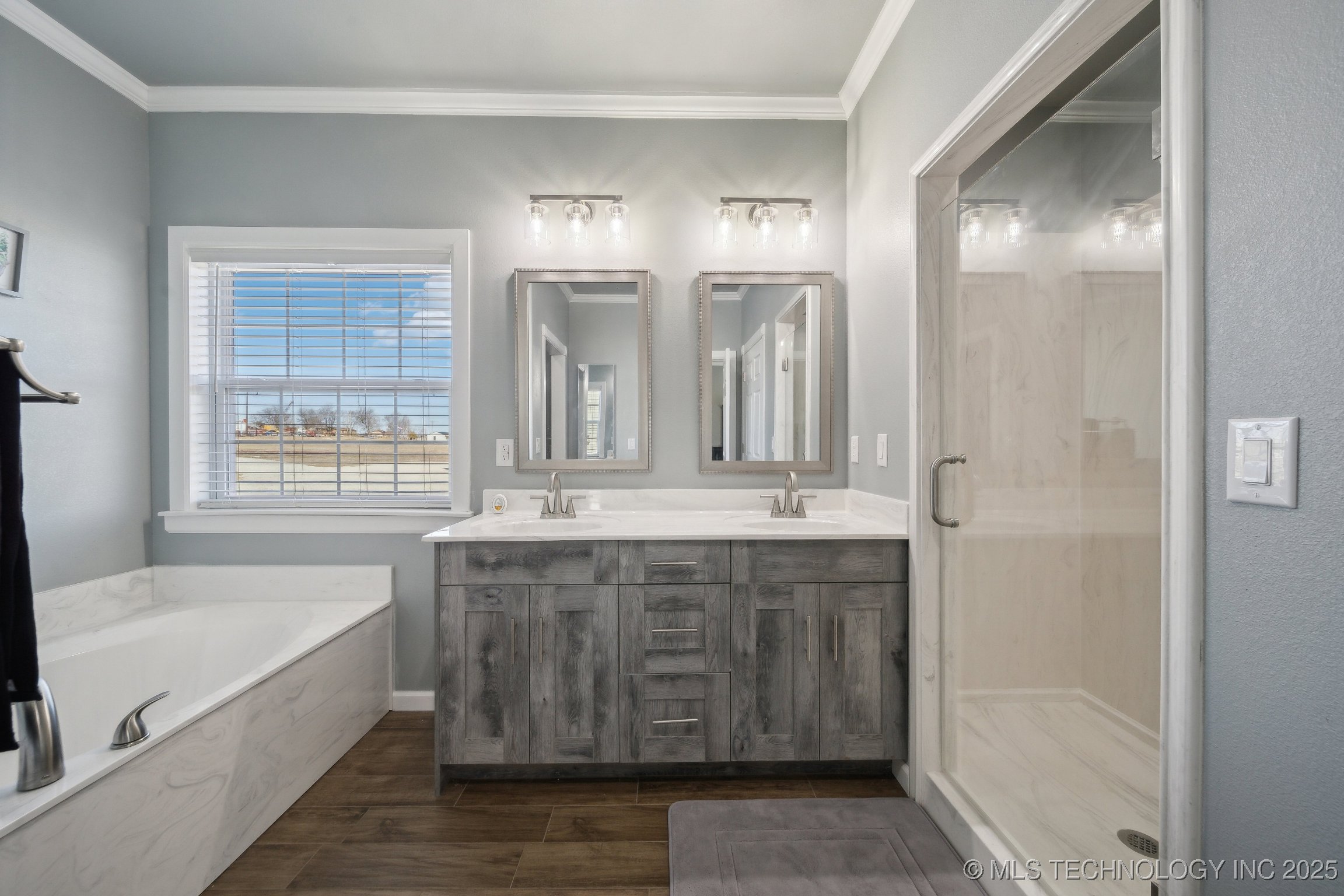 2374 N 205 Road Property Photo 16