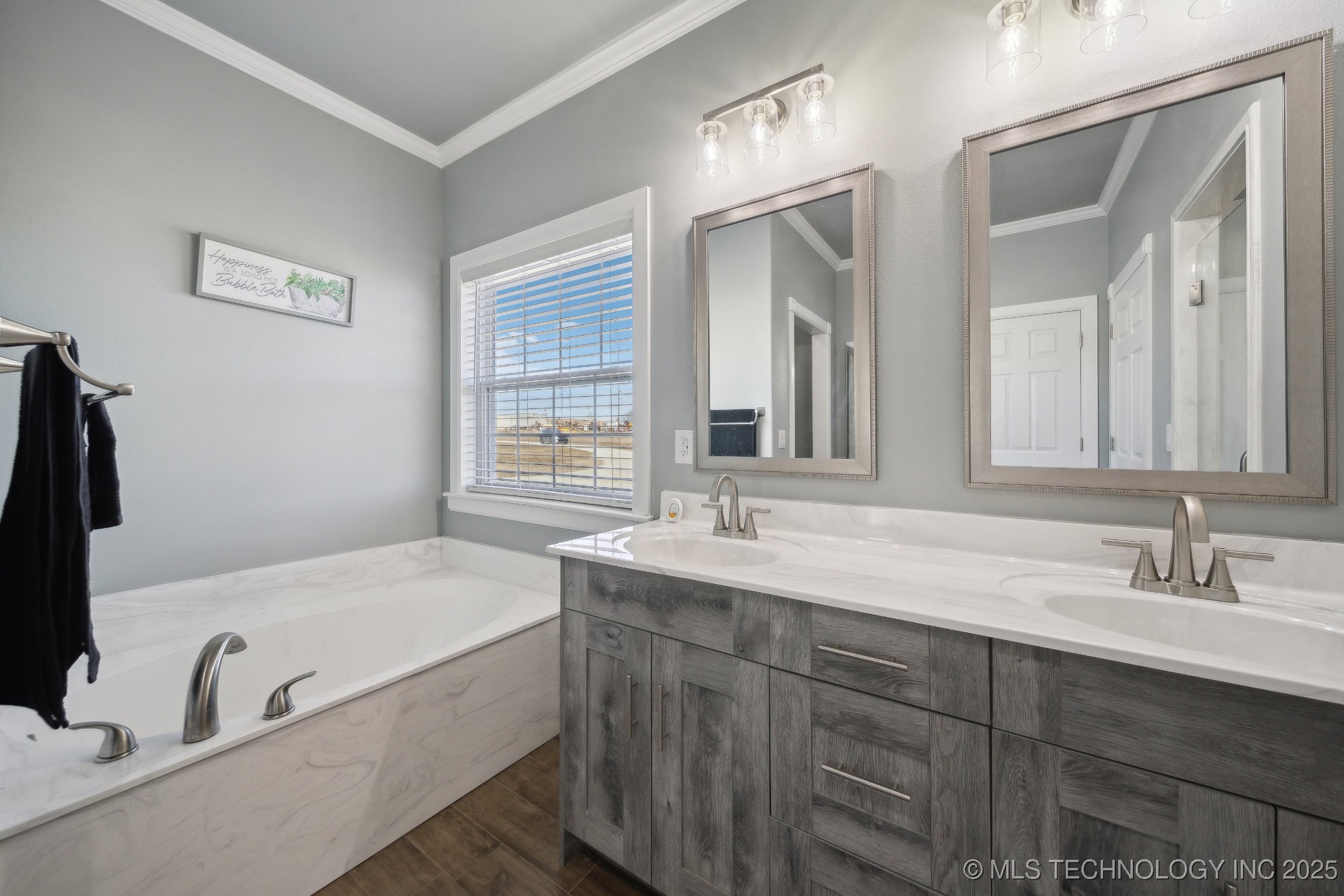 2374 N 205 Road Property Photo 17