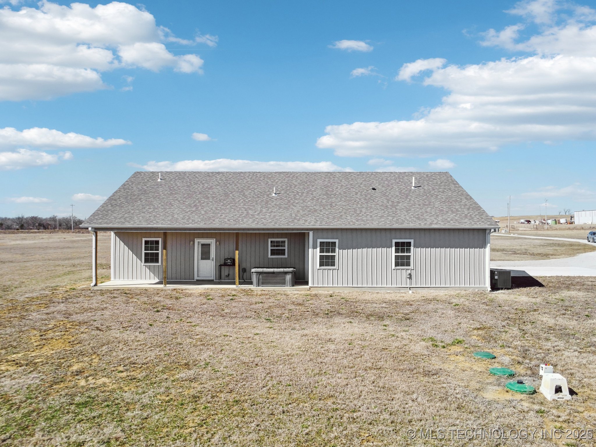 2374 N 205 Road Property Photo 32