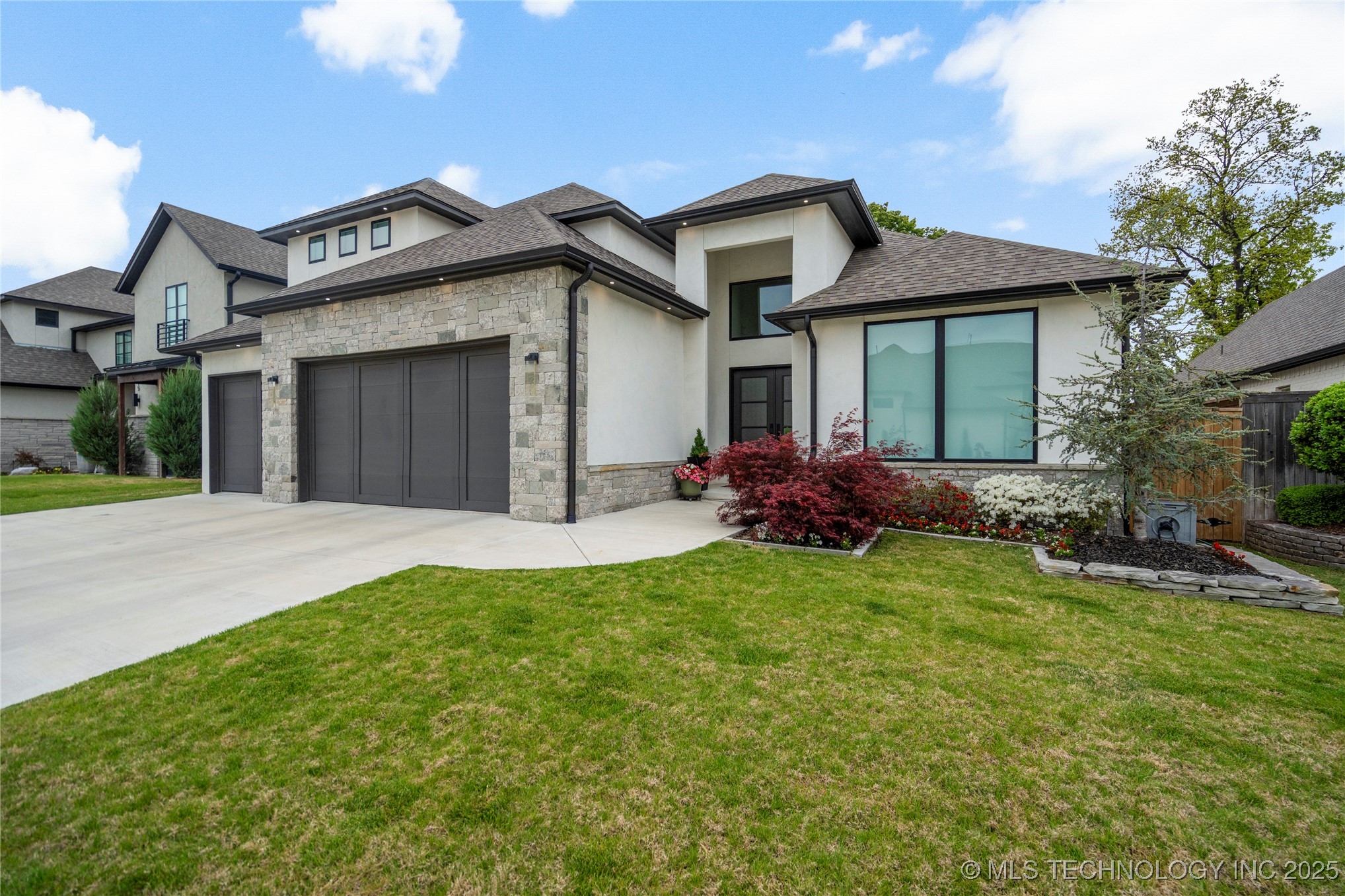 5719 E 99th Street Property Photo