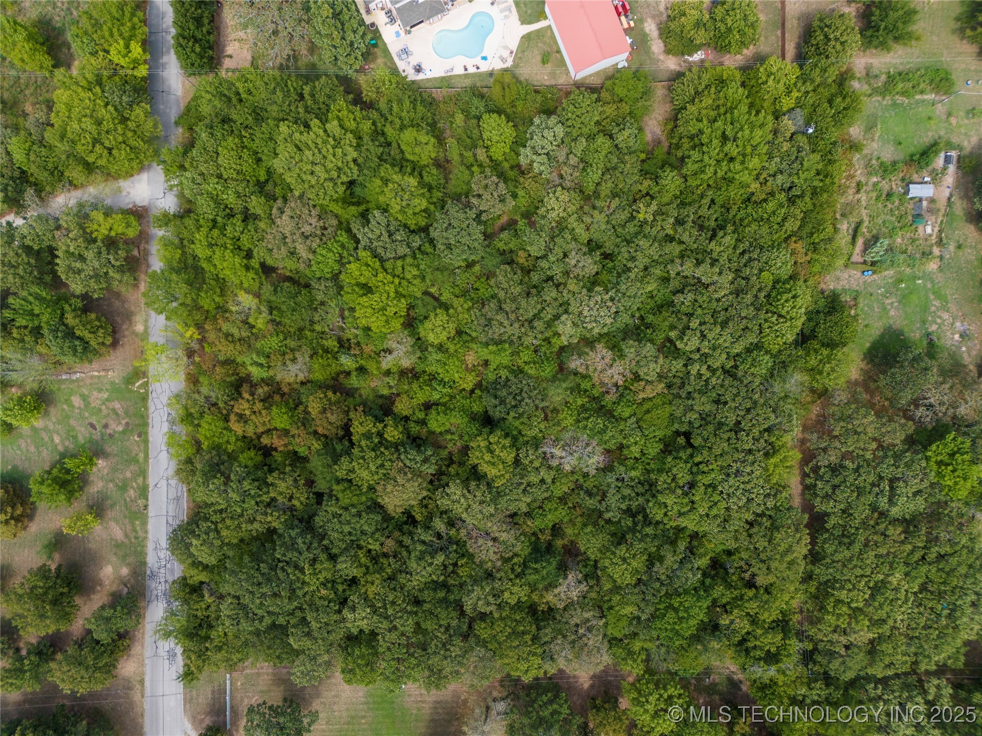 18111 S 154th East Avenue Property Photo 2
